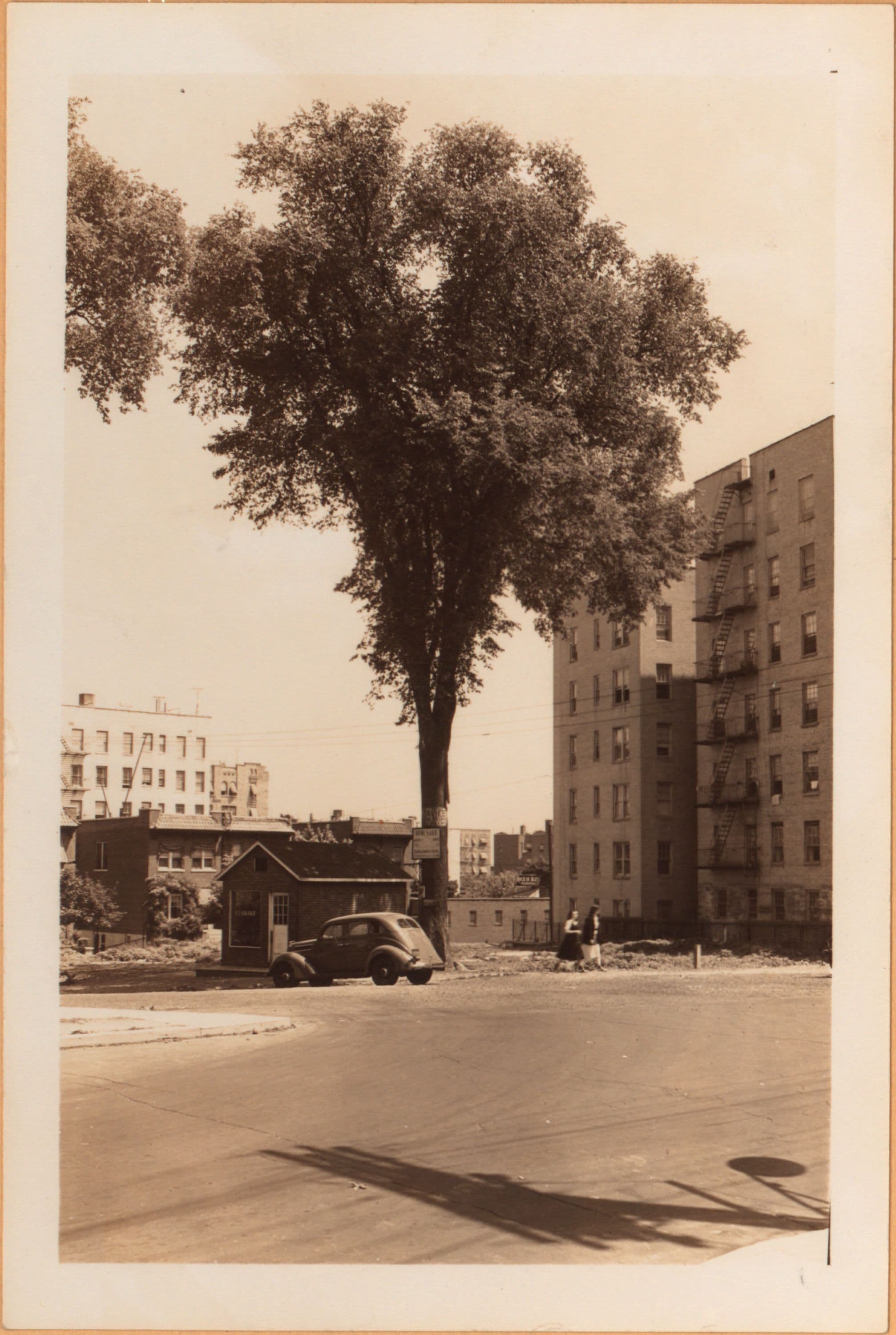Bronx: 211th Street (East) - Putnam Place