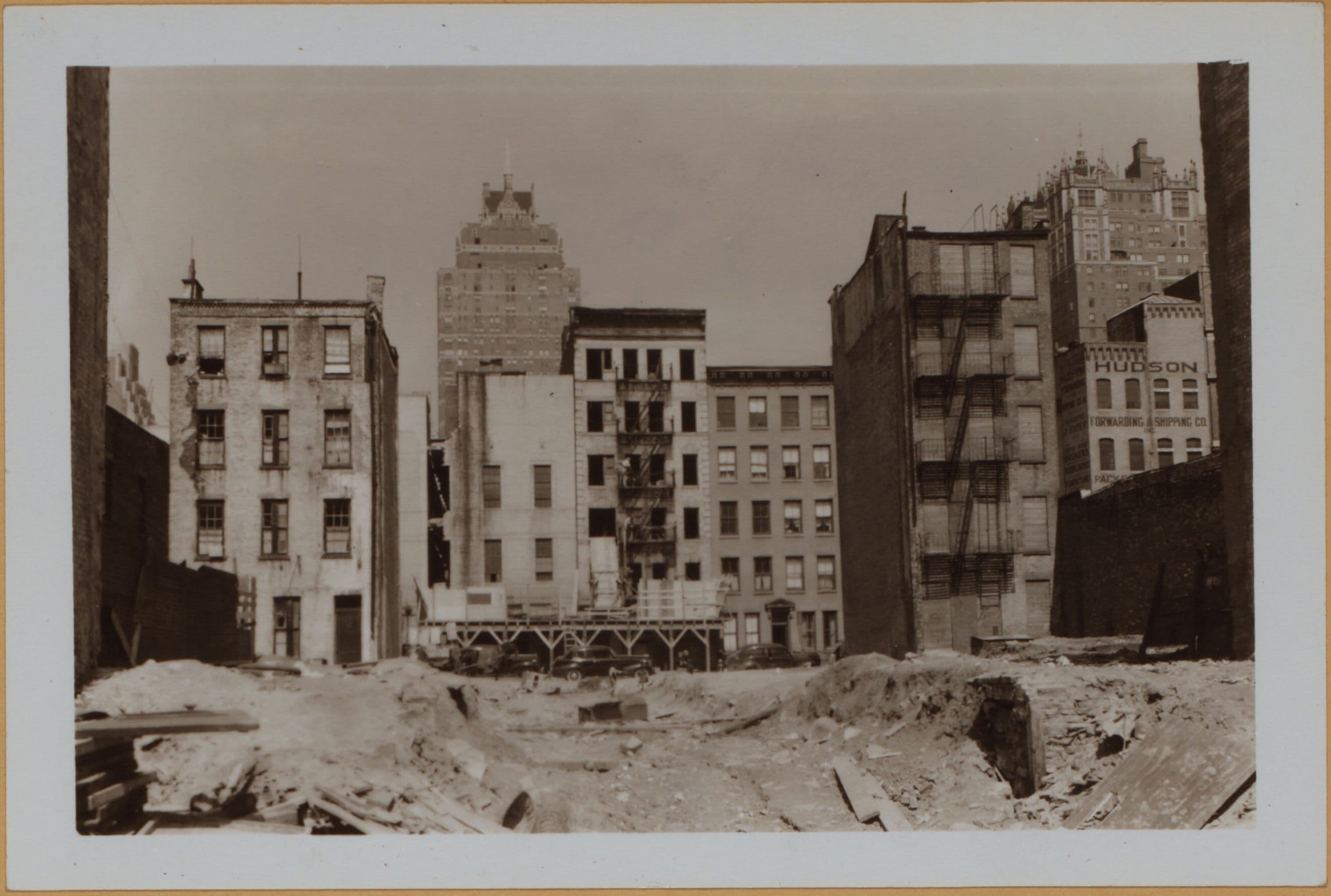 Manhattan: 37th Street (East) - 3rd Avenue