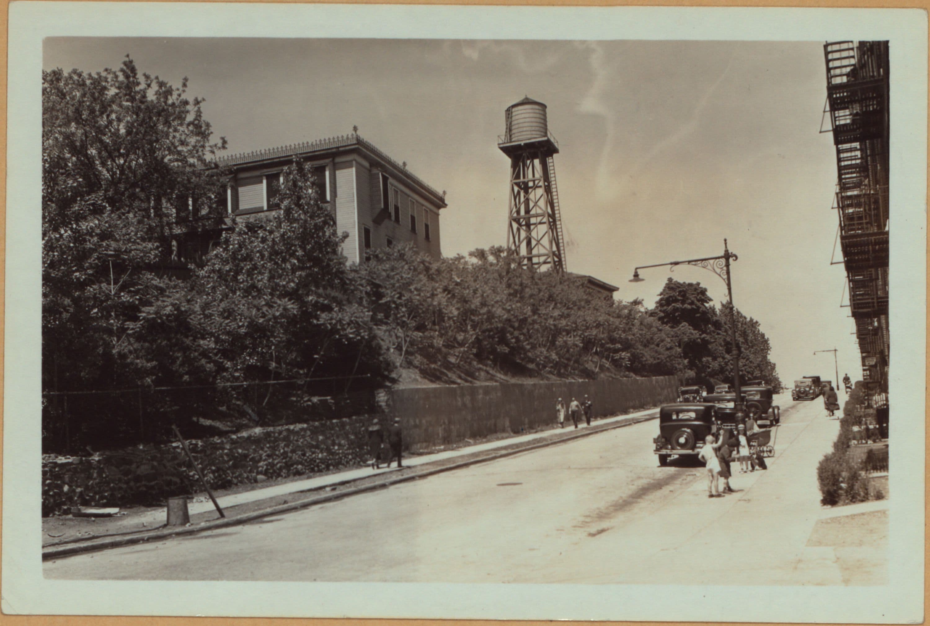 Queens: 27th Street - Ditmars Boulevard