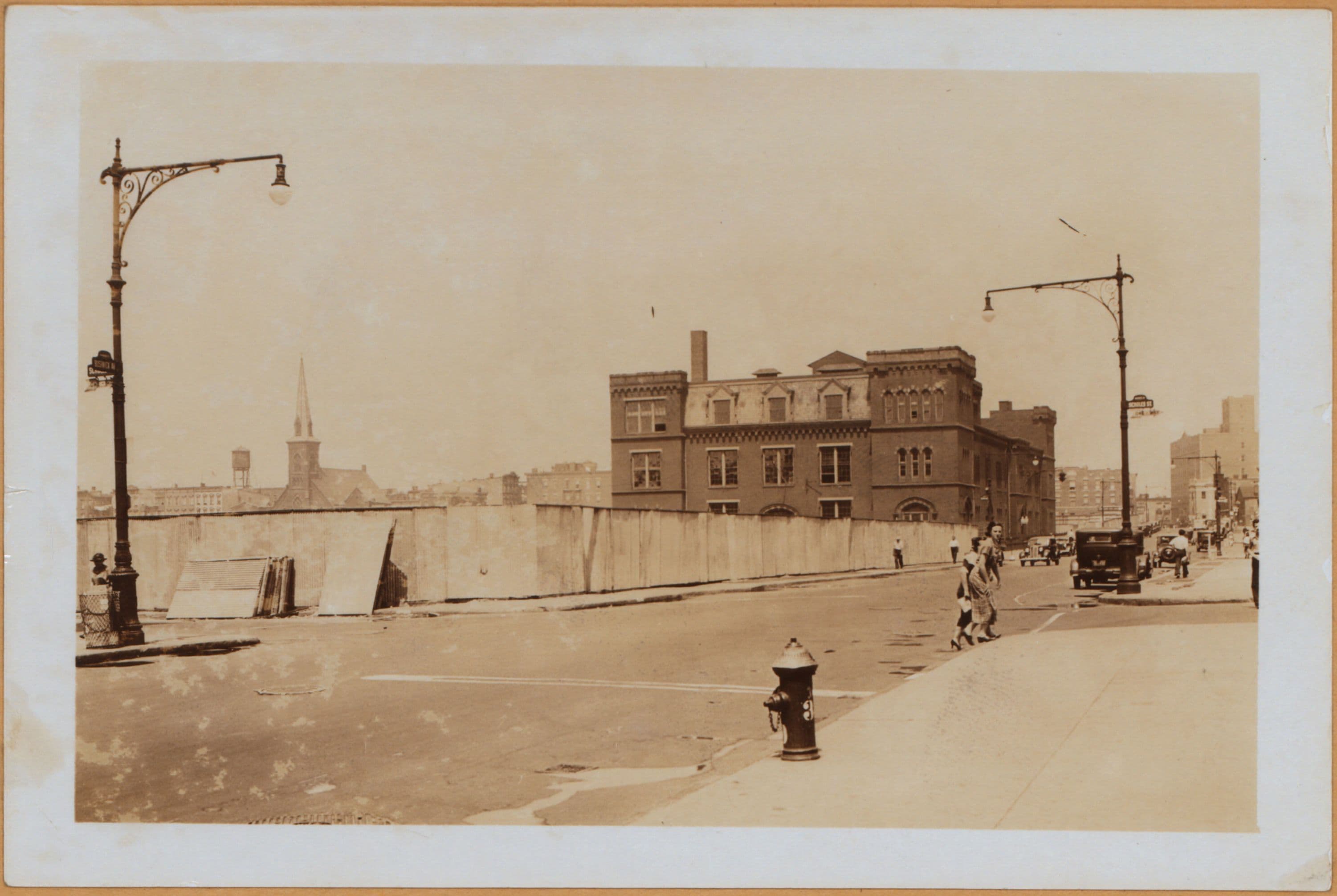 Brooklyn: Bushwick Avenue - Scholes Street