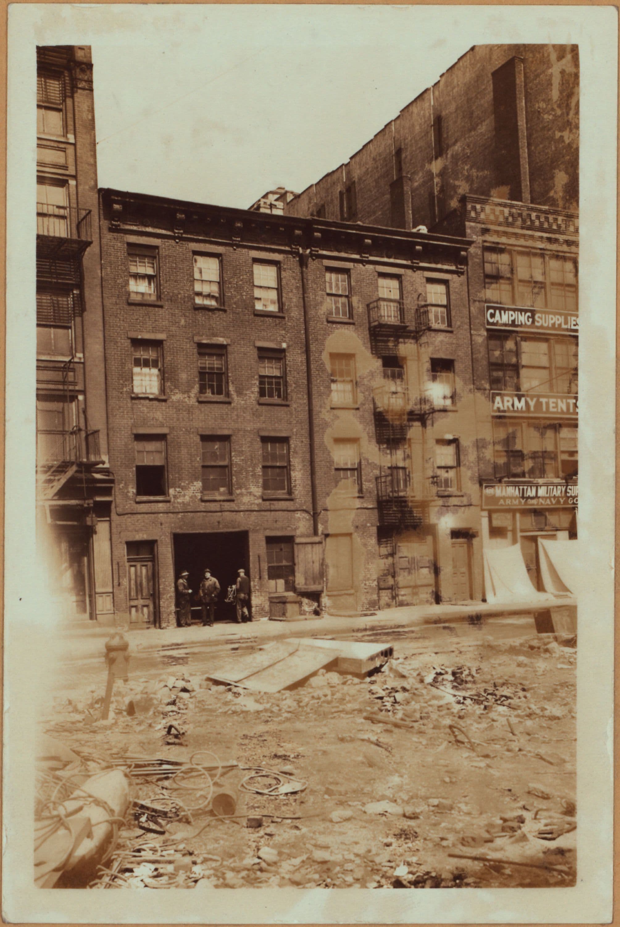 Manhattan: Water Street - Pike Slip