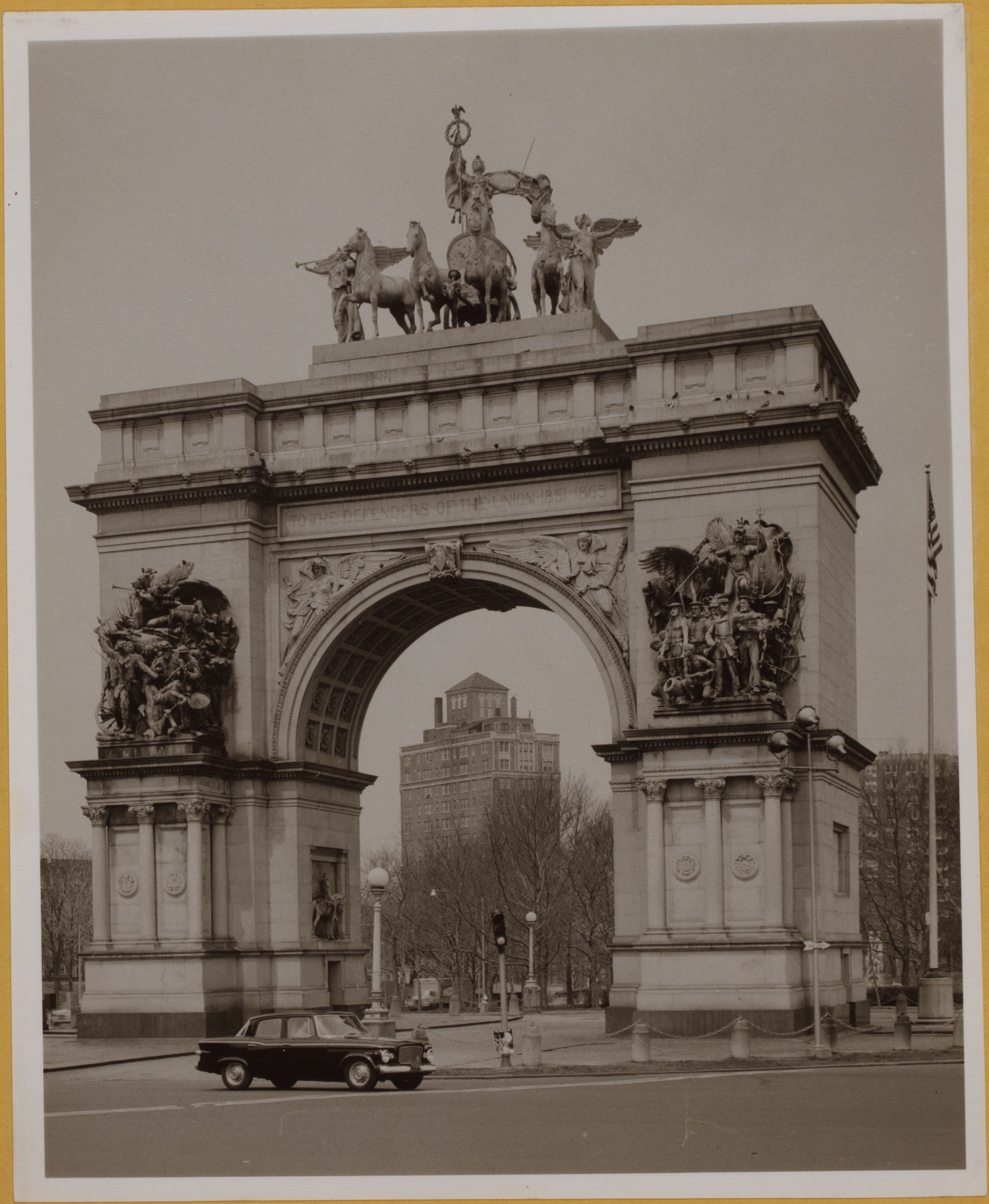 Brooklyn: Grand Army Plaza.
