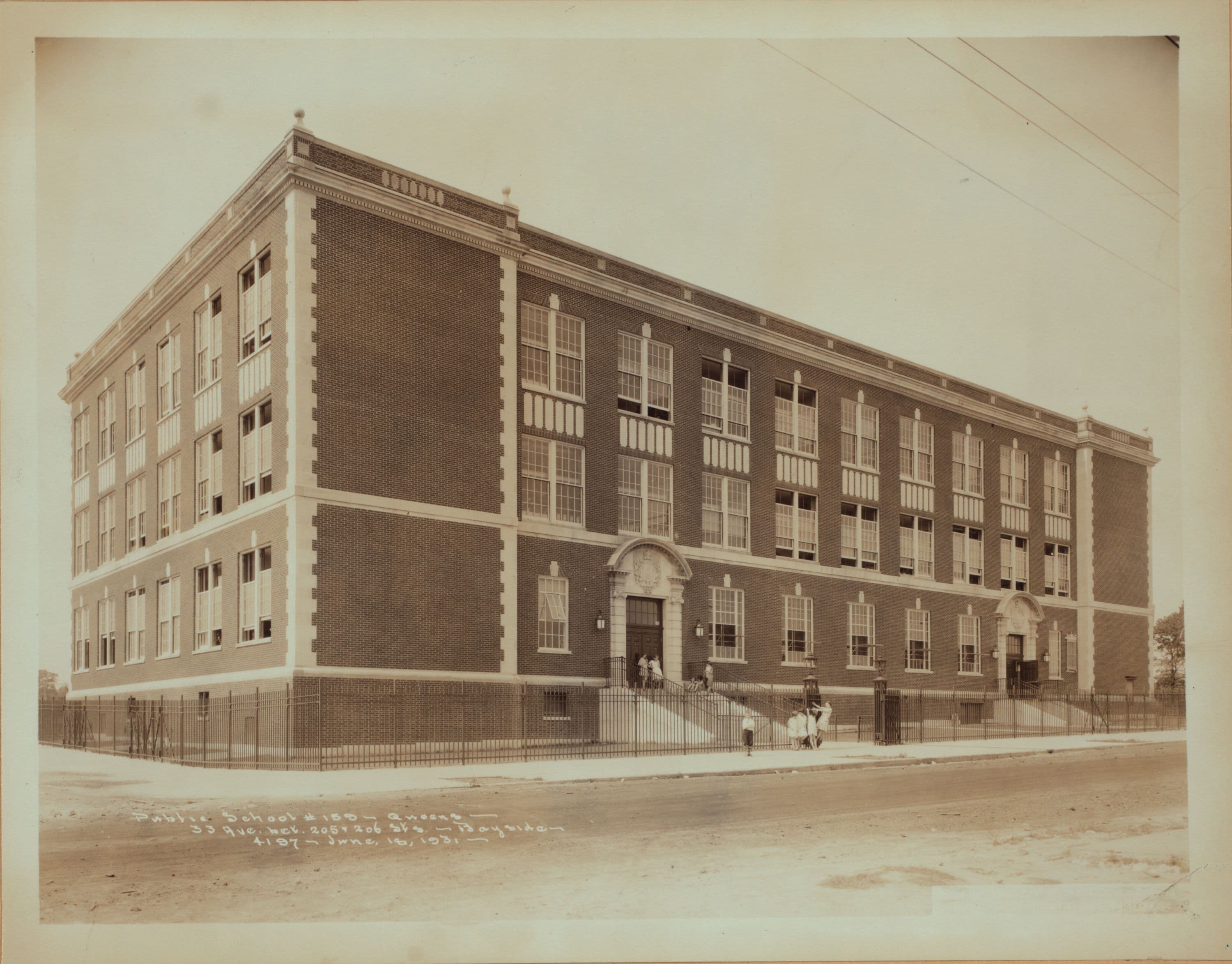 Queens: 33rd Avenue - 206th Street