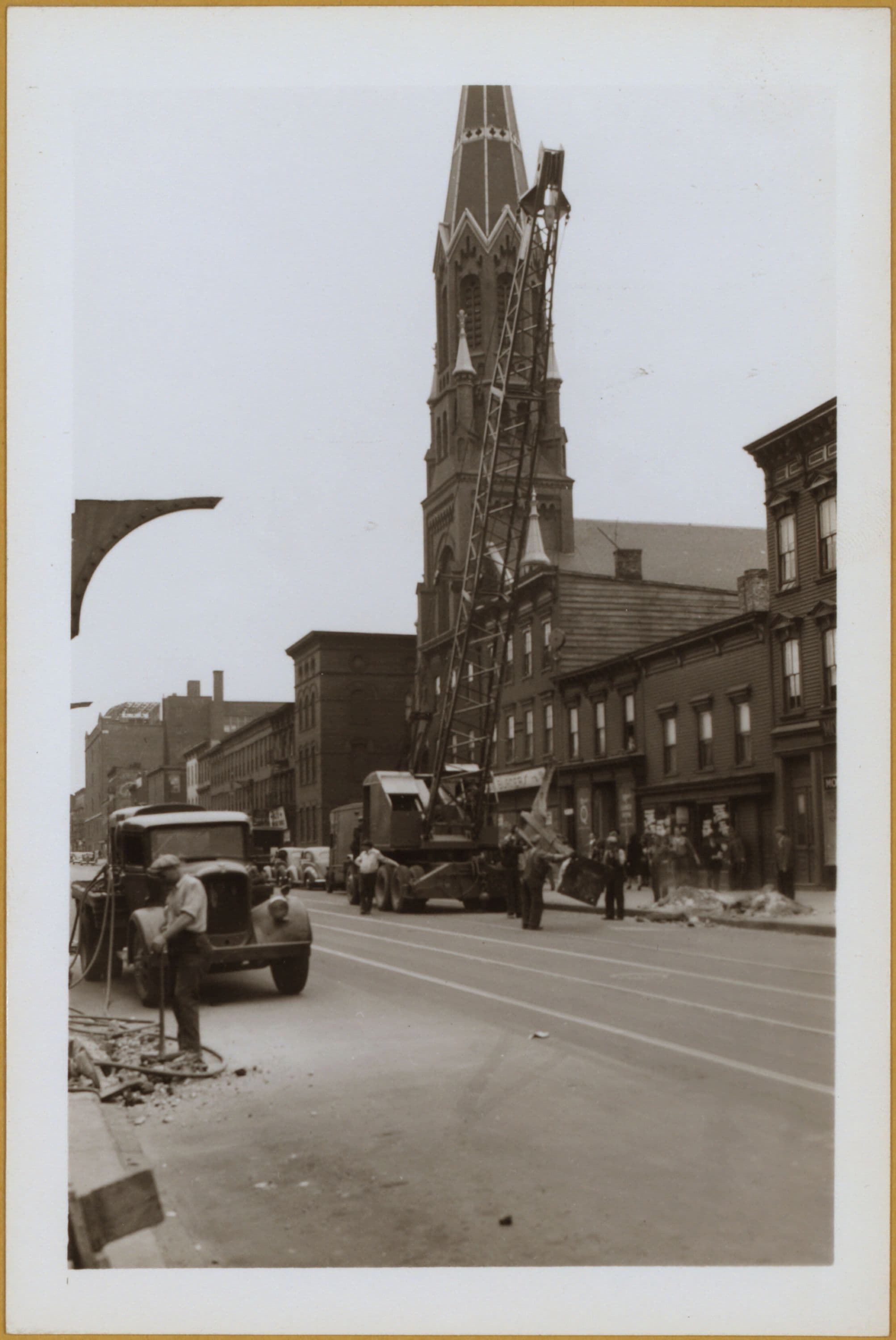 Brooklyn: Fulton Street - Debevoise Avenue, 1942