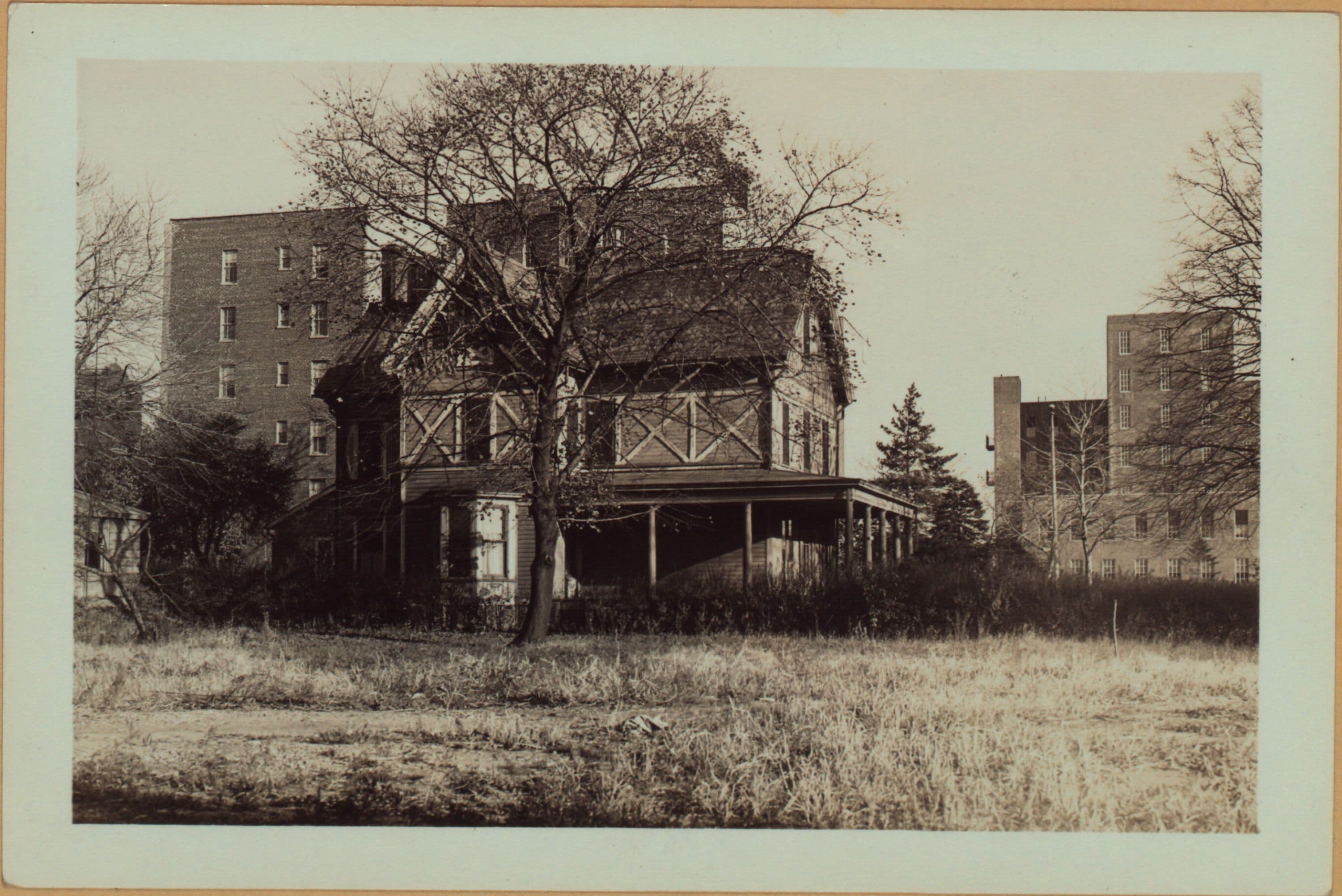 Queens: Broadway - Britton Avenue