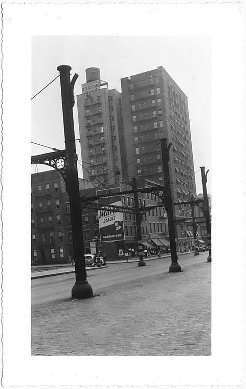 2nd Avenue at 39th Street, to South, Manhattan