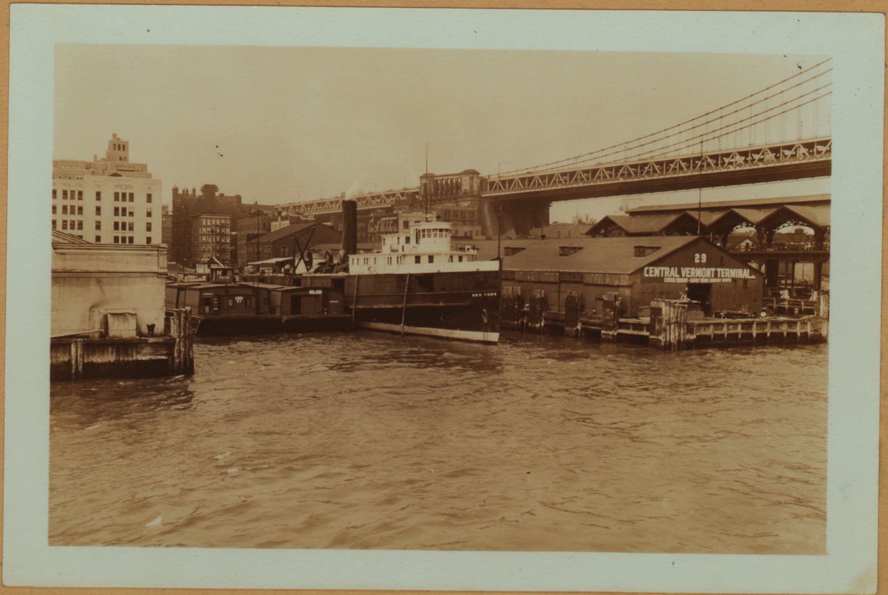 East River - Piers 28-31 - Manhattan - South Street - Pike Street - Market Slip - Catherine Slip.