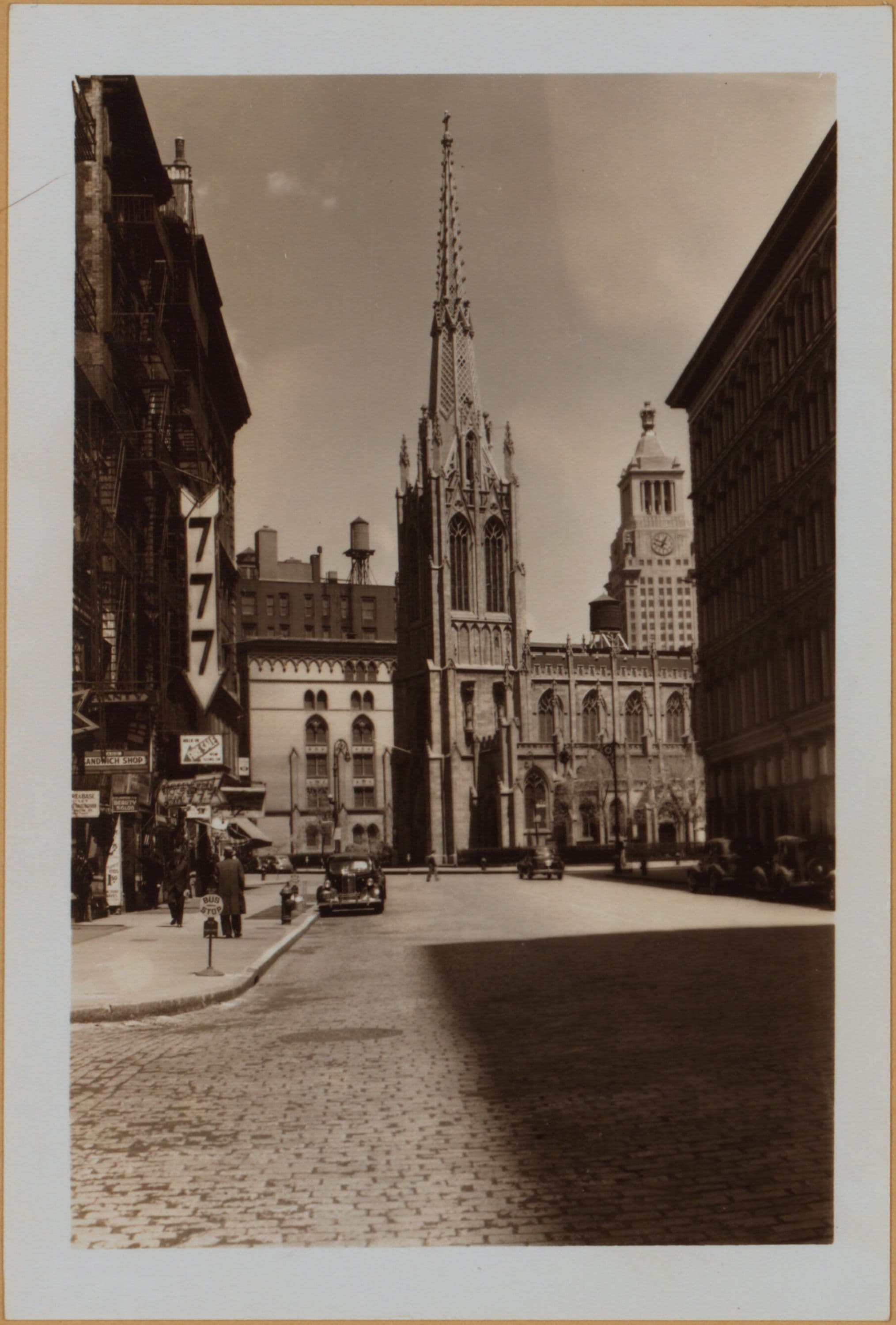 Manhattan: Broadway - 9th Street (East)
