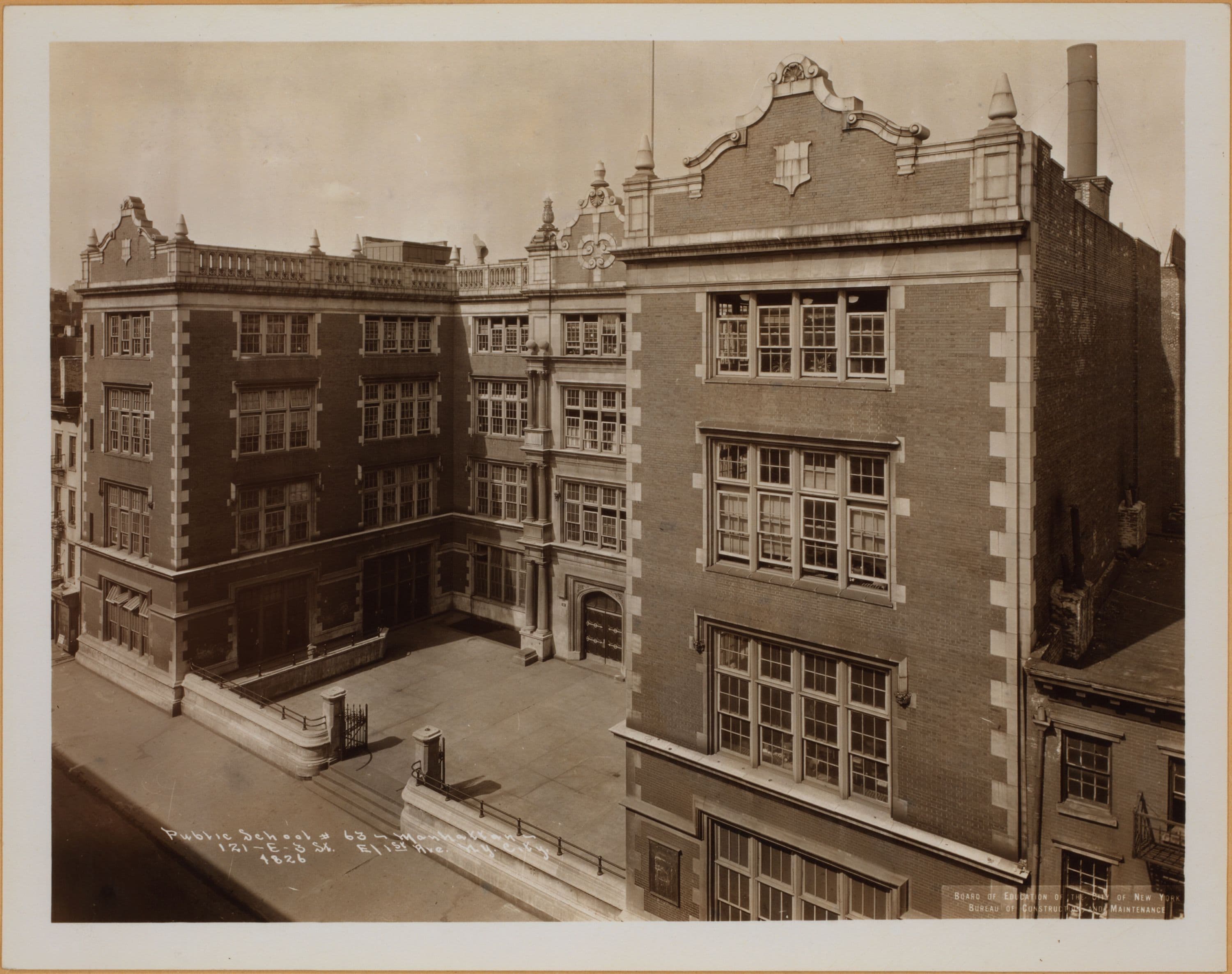Manhattan: 3rd Street - 1st Street