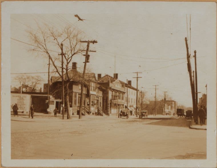 Brooklyn: Bath Avenue - Bay 19th Street