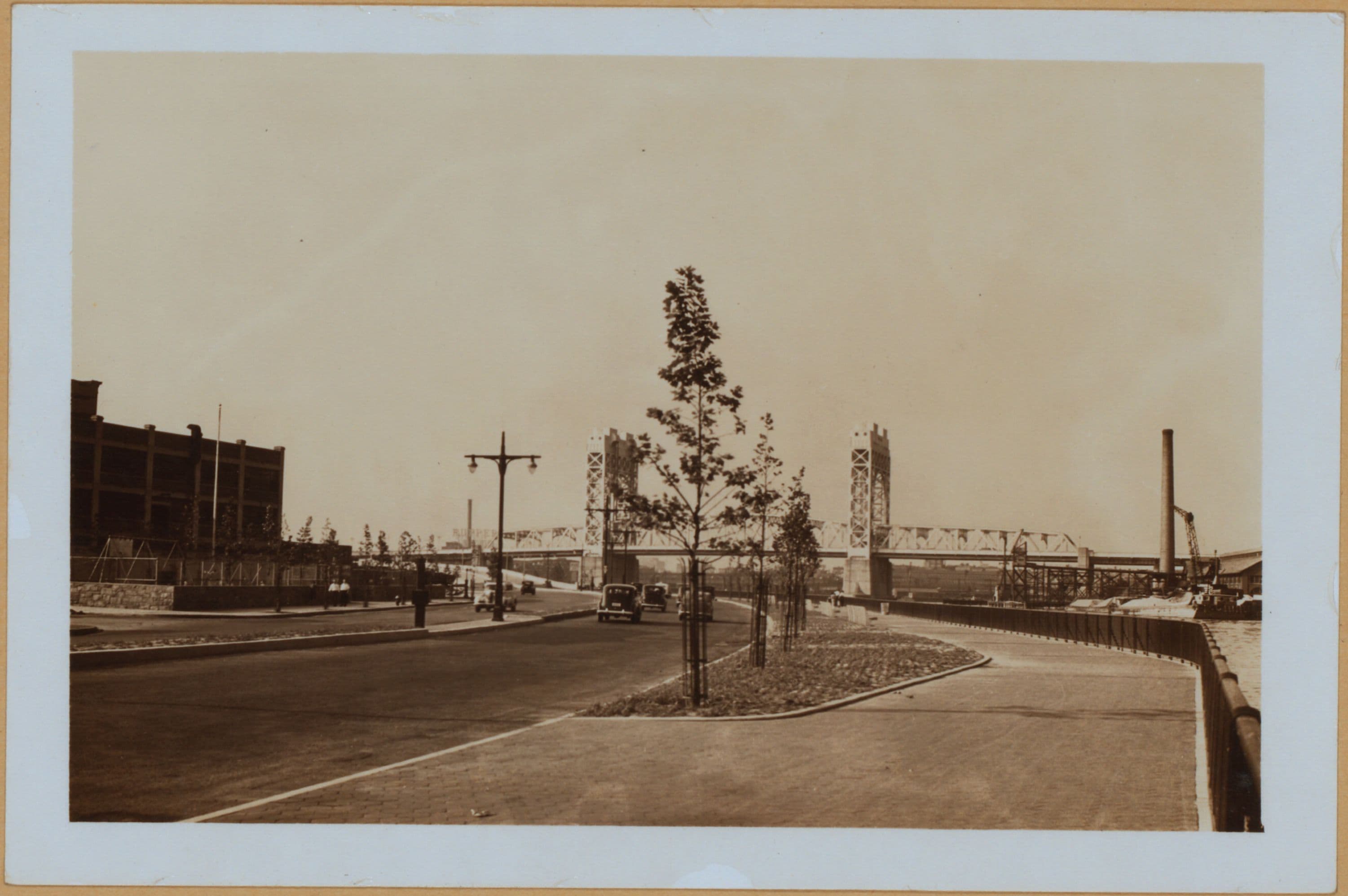 Manhattan: East River Drive - 118th Street (East)