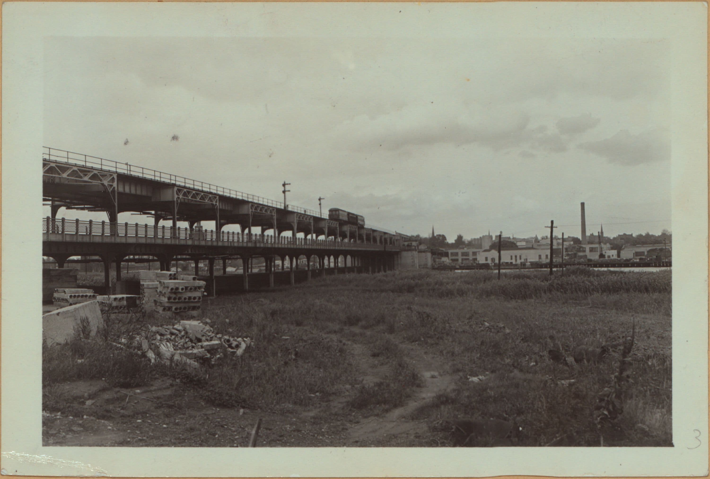 Queens: Roosevelt Avenue - Willets Point Boulevard