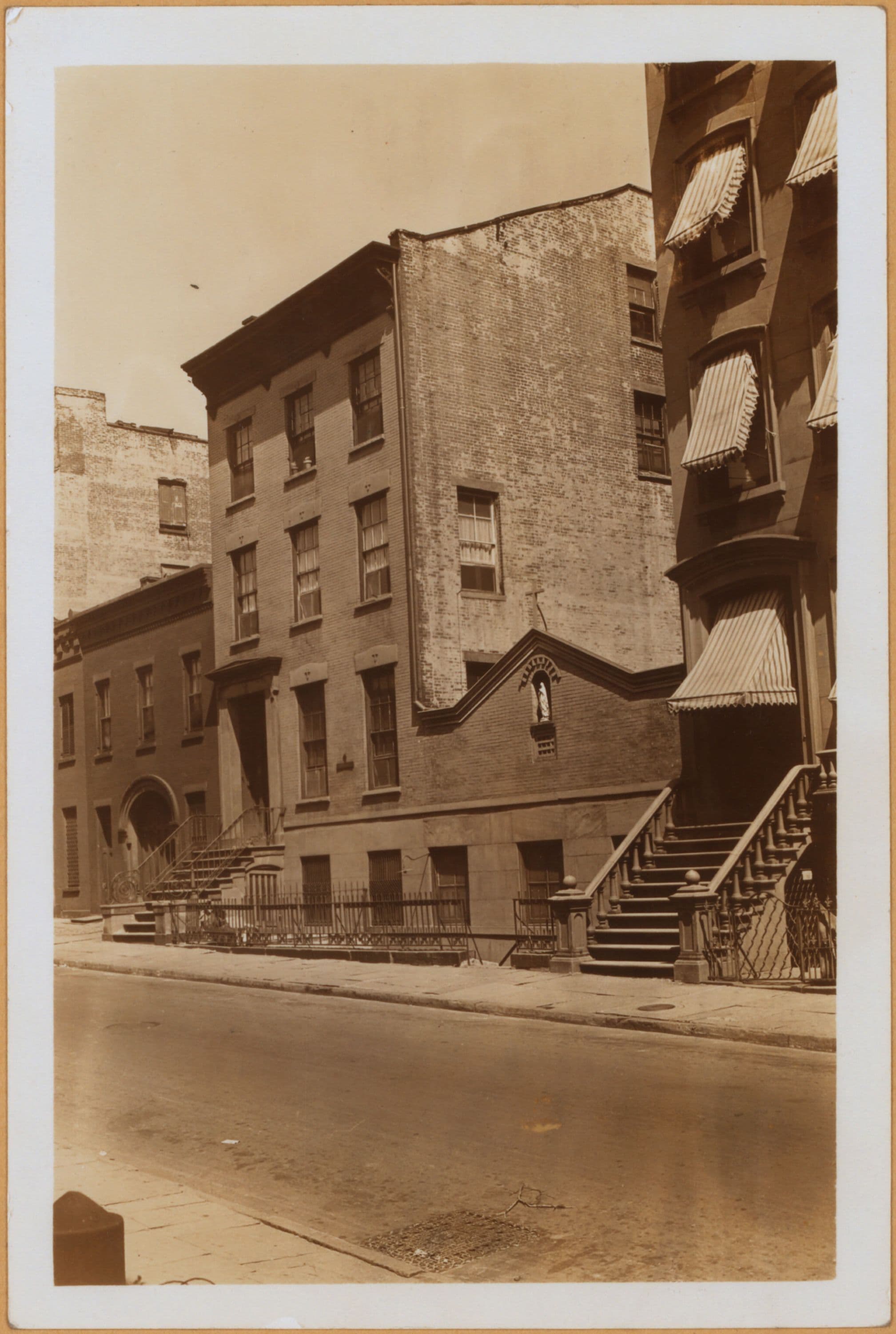 Brooklyn: Hicks Street - Joralemon Street, 1935