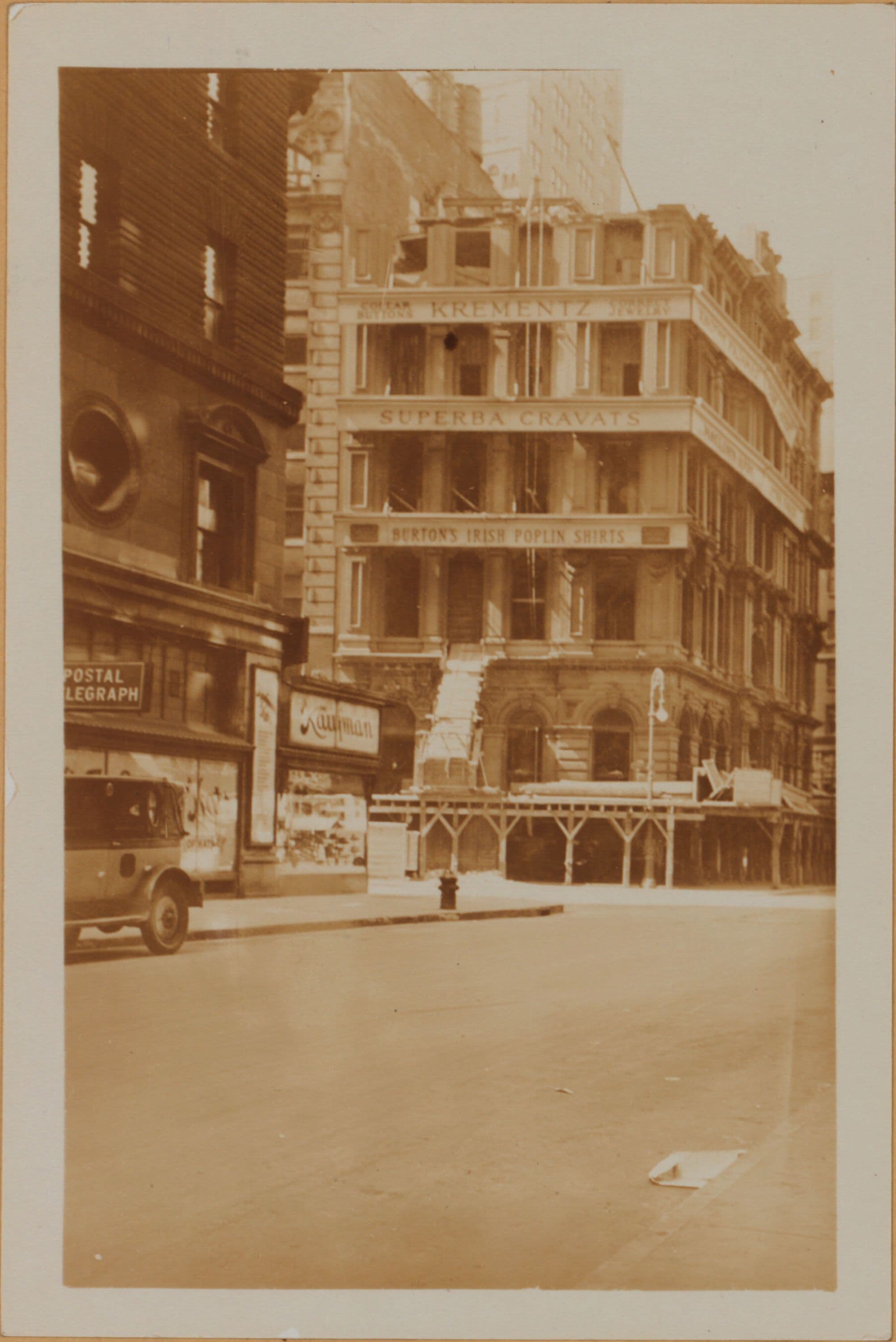 Manhattan: Broadway - 32nd Street