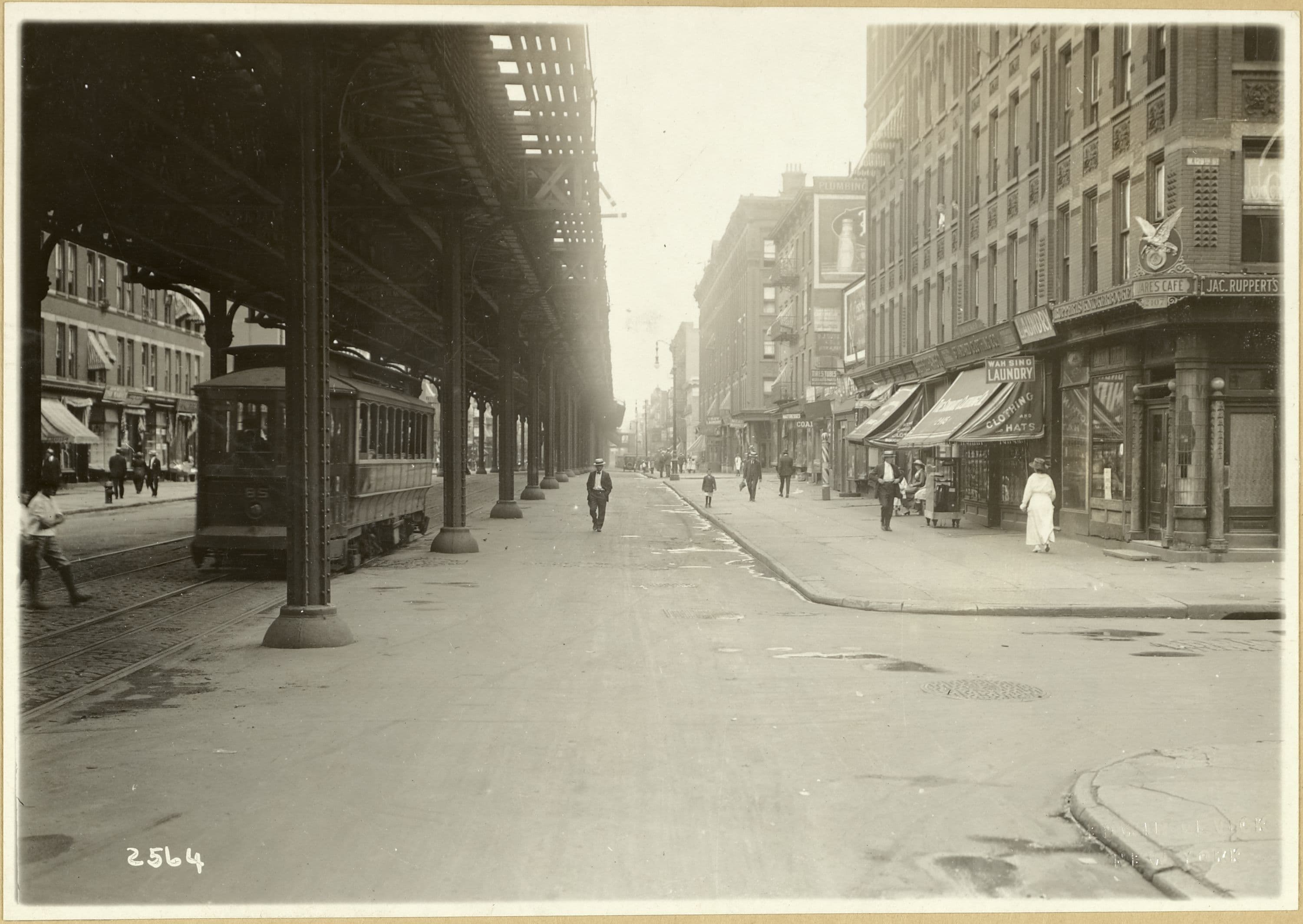 Manhattan: 8th Avenue - 128th Street