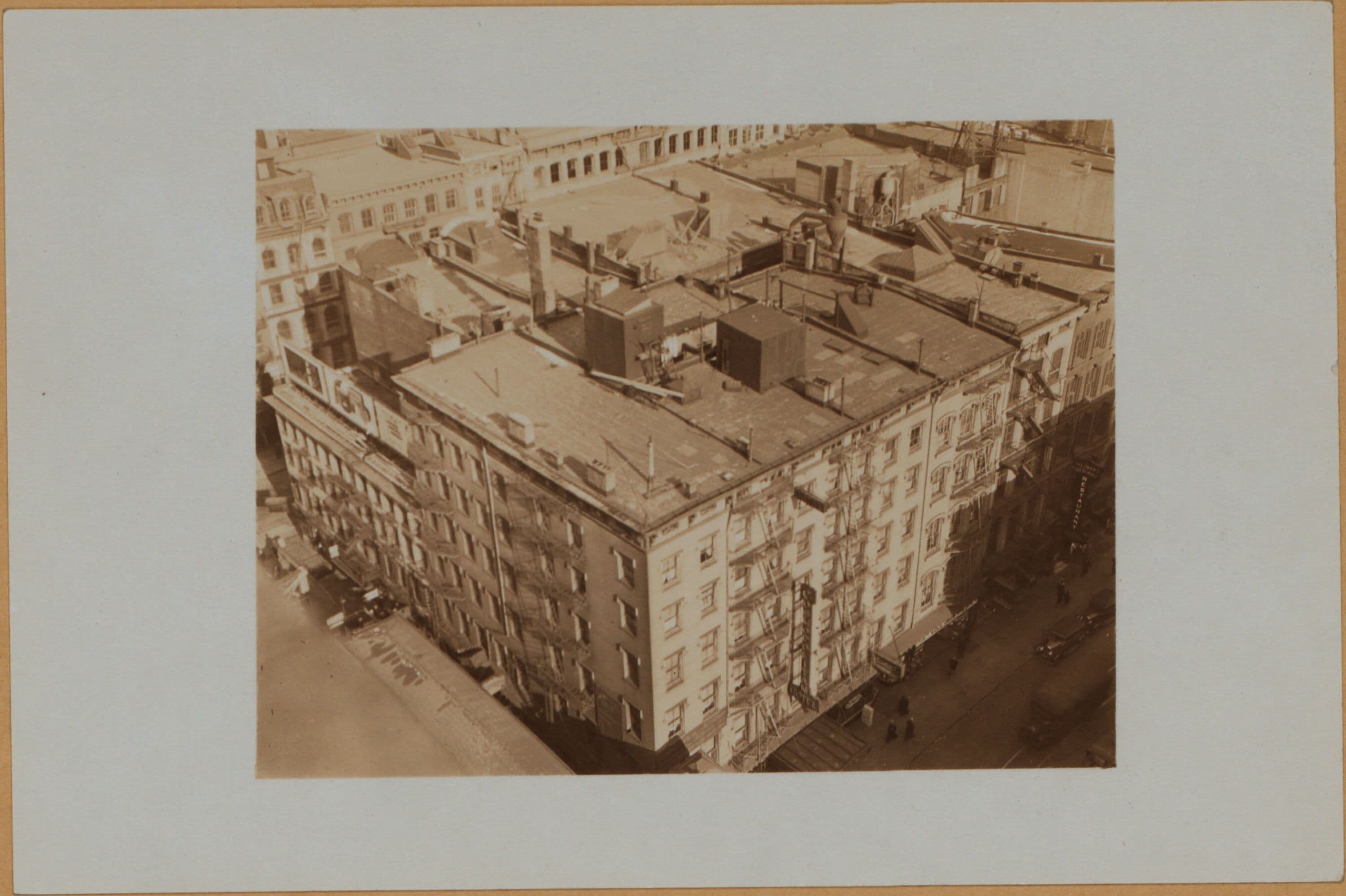 Manhattan: Chambers Street - West Broadway