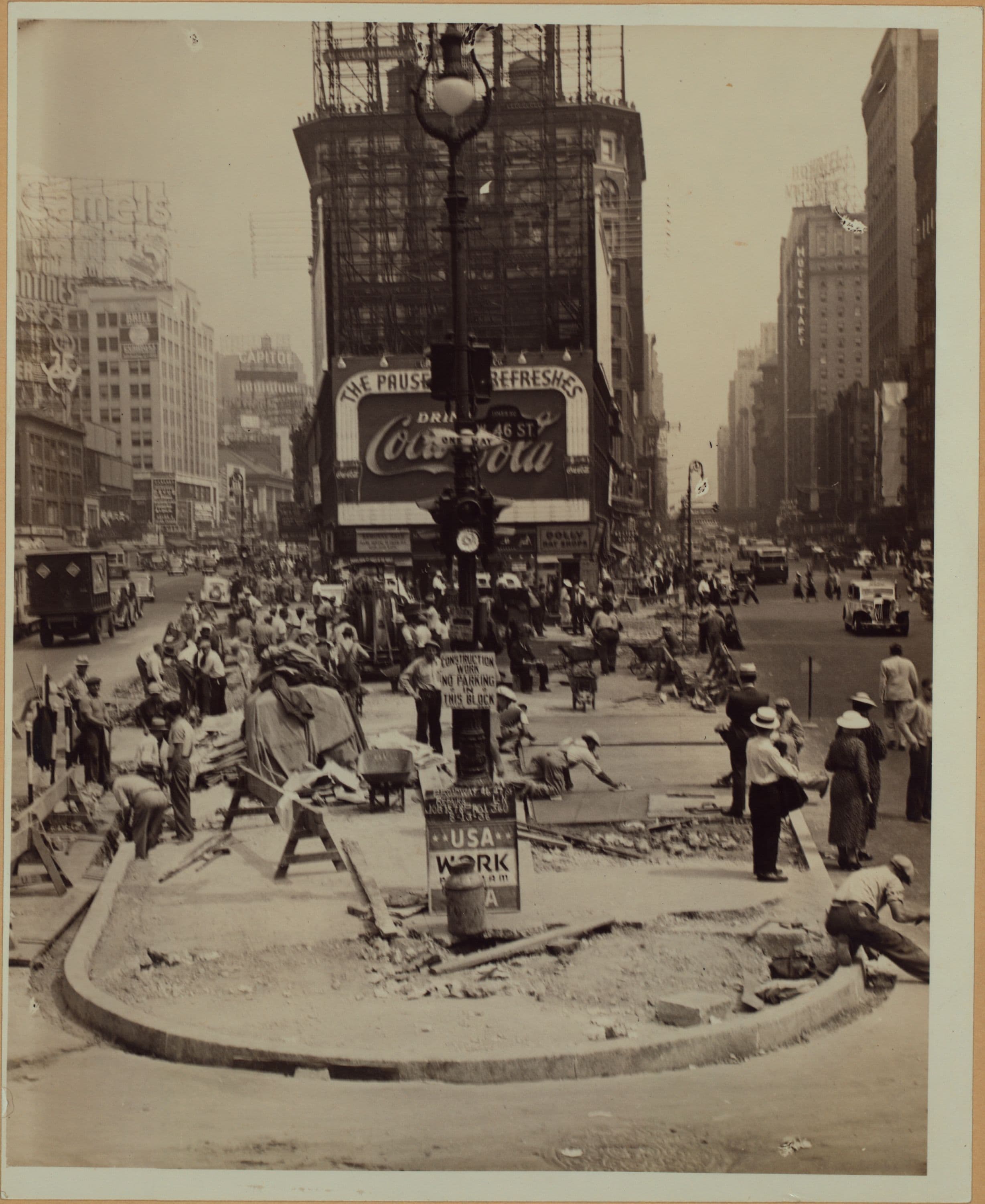 Manhattan: Broadway - 46th Street