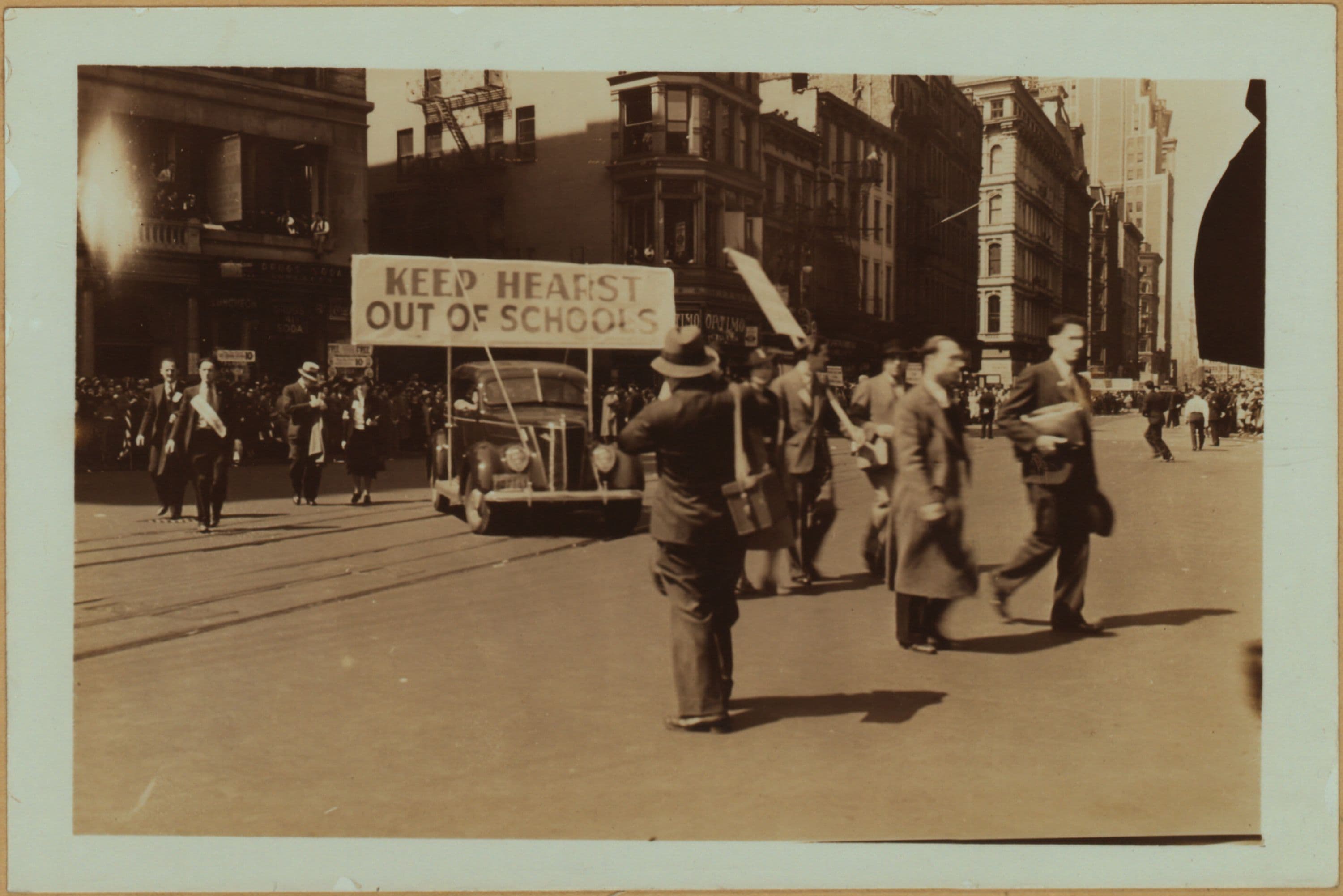 Celebrations - Parades - Municipal Events - Communist Demonstration.