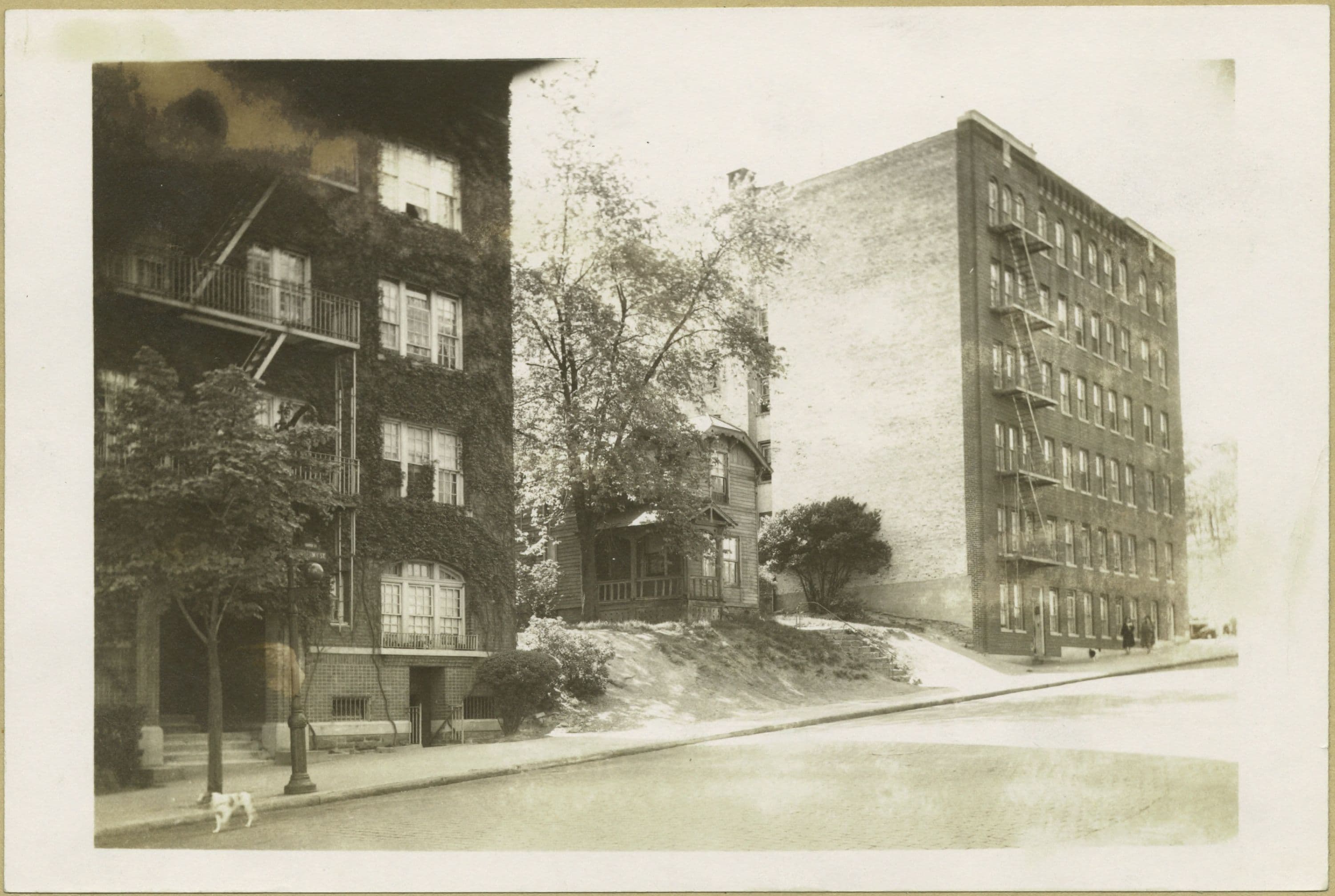 Manhattan: Academy Street - Cooper Street