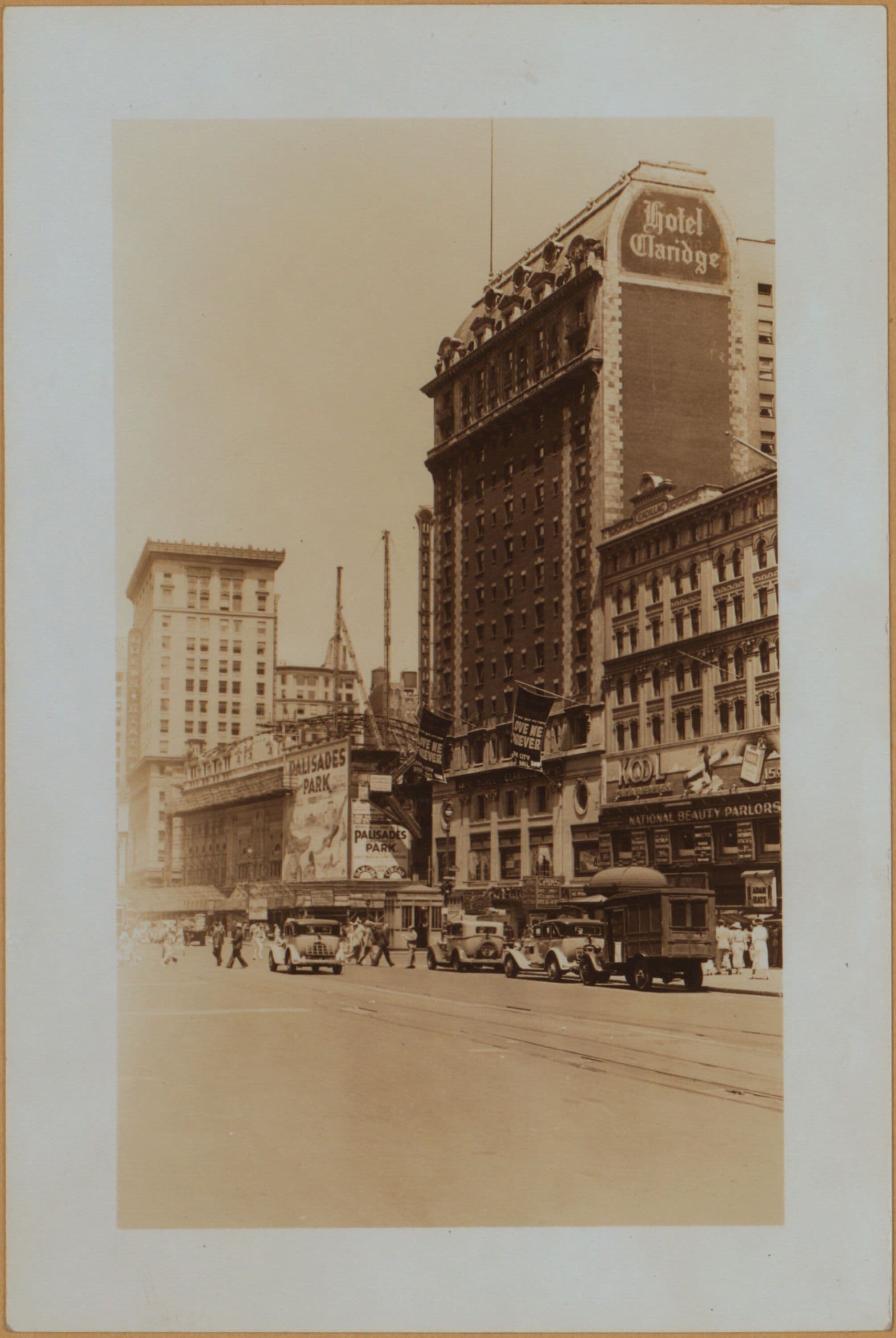 Manhattan: Broadway - 43rd Street (West), 1935