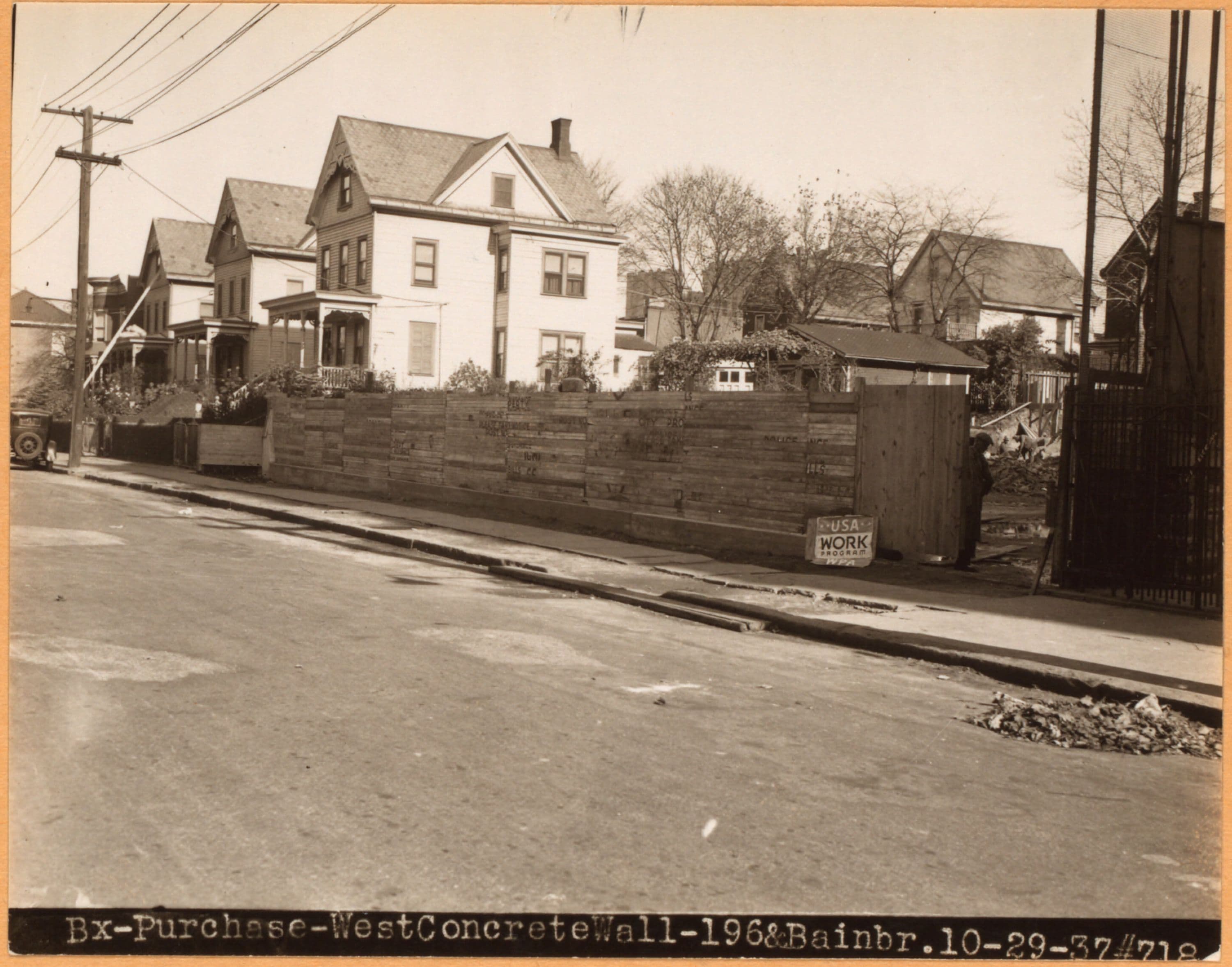 Bronx: Bainbridge Avenue - 196th Street (East)