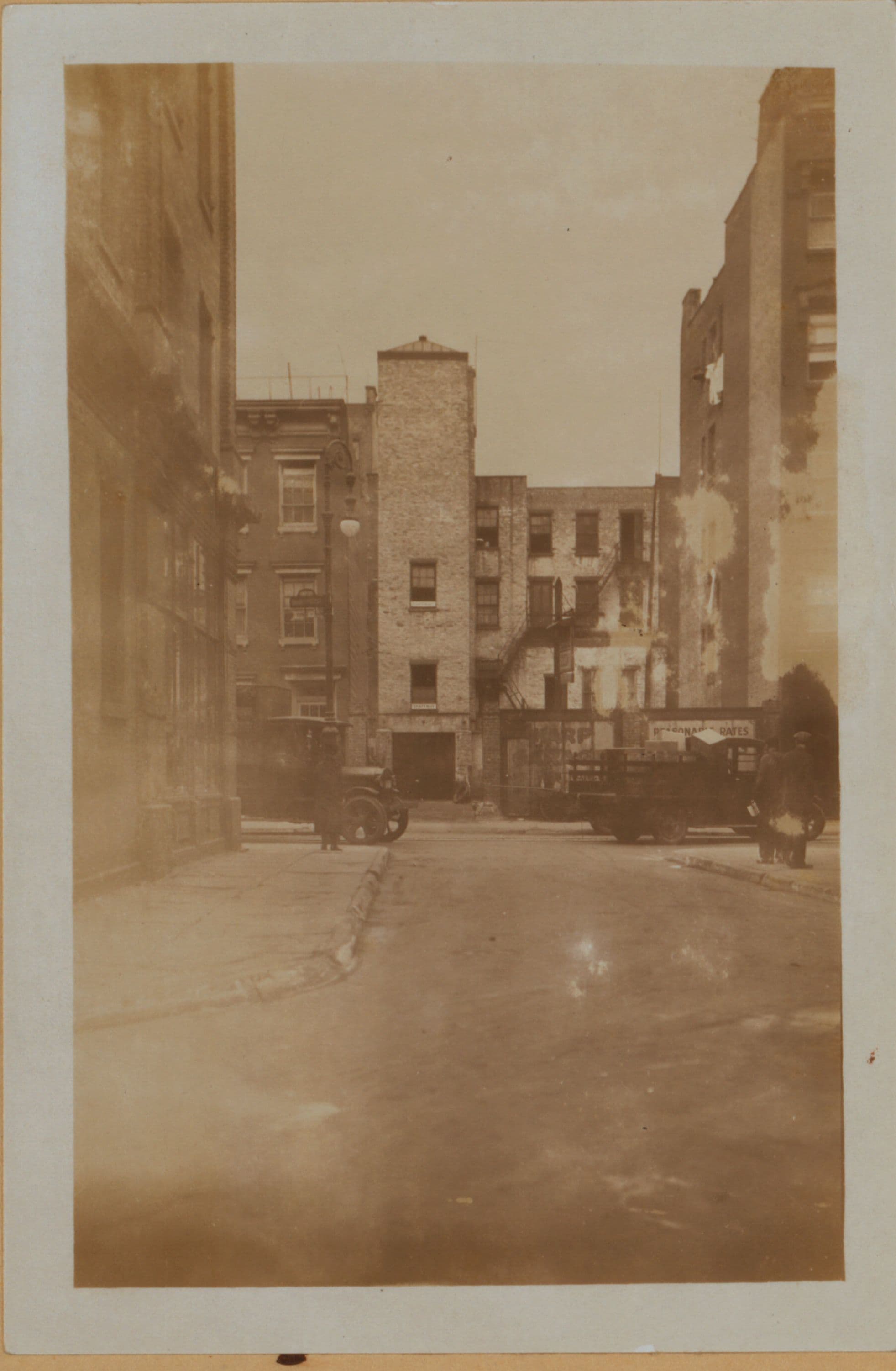 Manhattan: Gay Street - Christopher Street