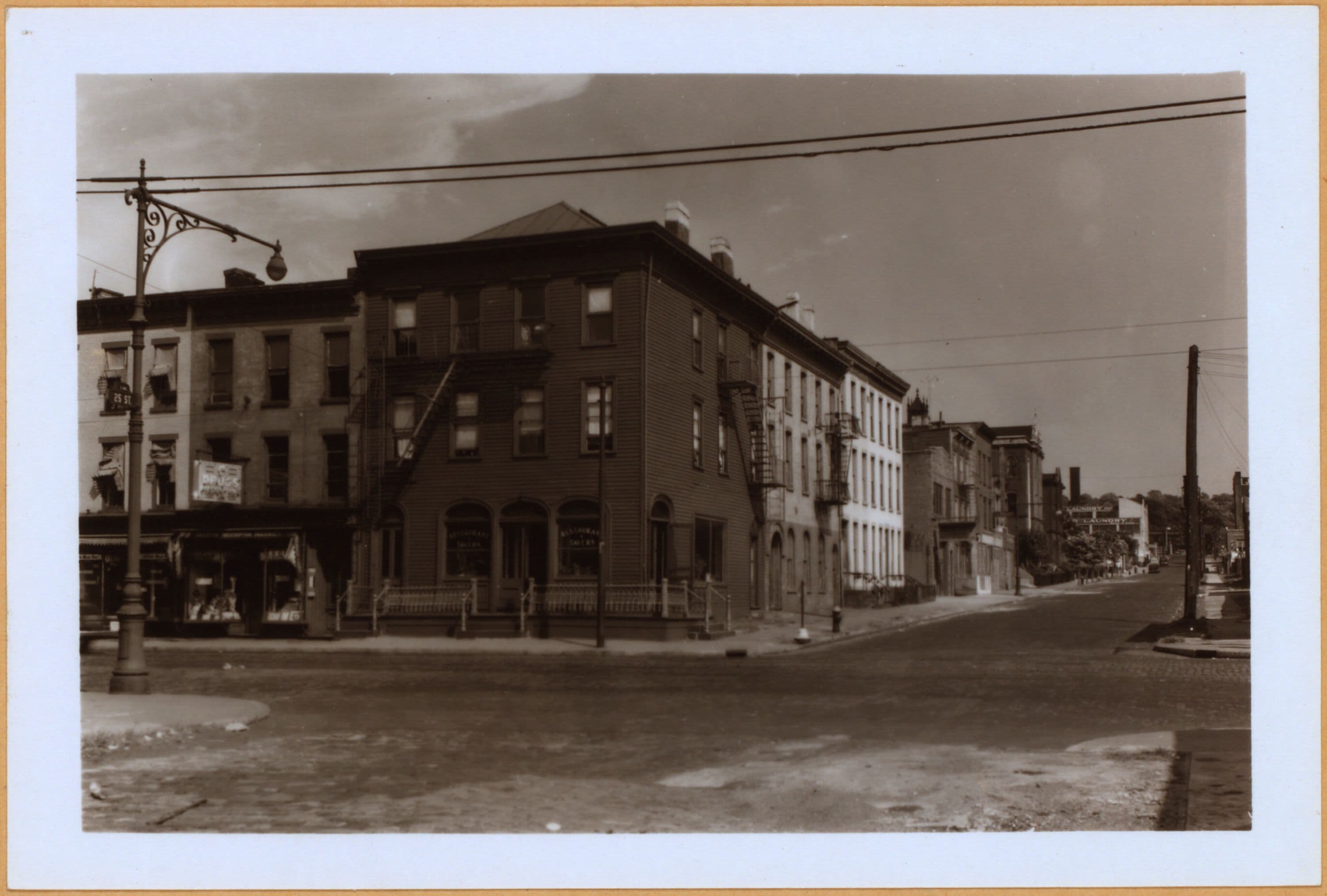 Brooklyn: 3rd Avenue - 25th Street