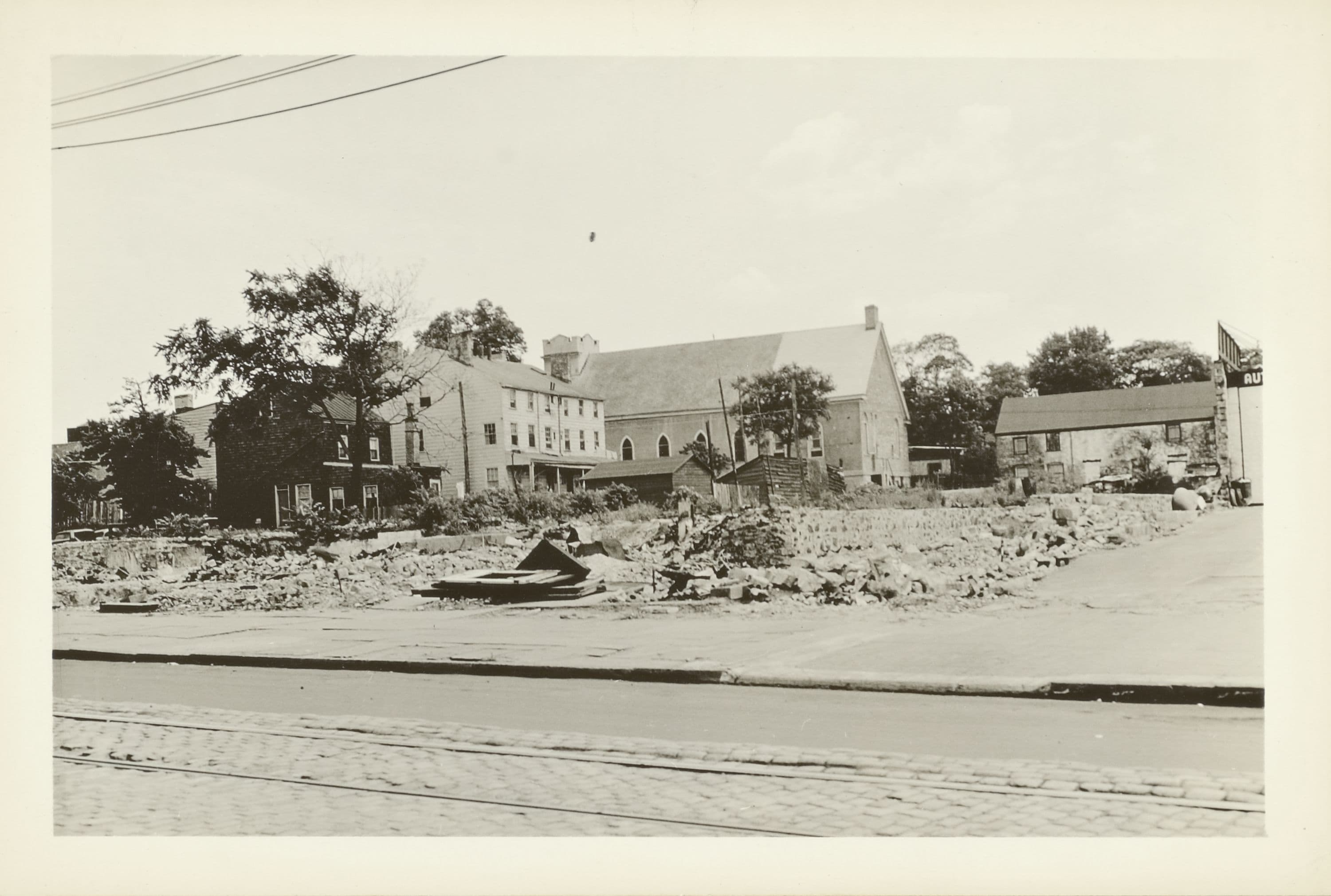 Queens: Northern Boulevard - Kings Road