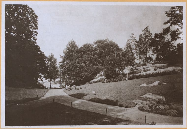 Bronx: Valentine Avenue - Tremont Avenue (East)
