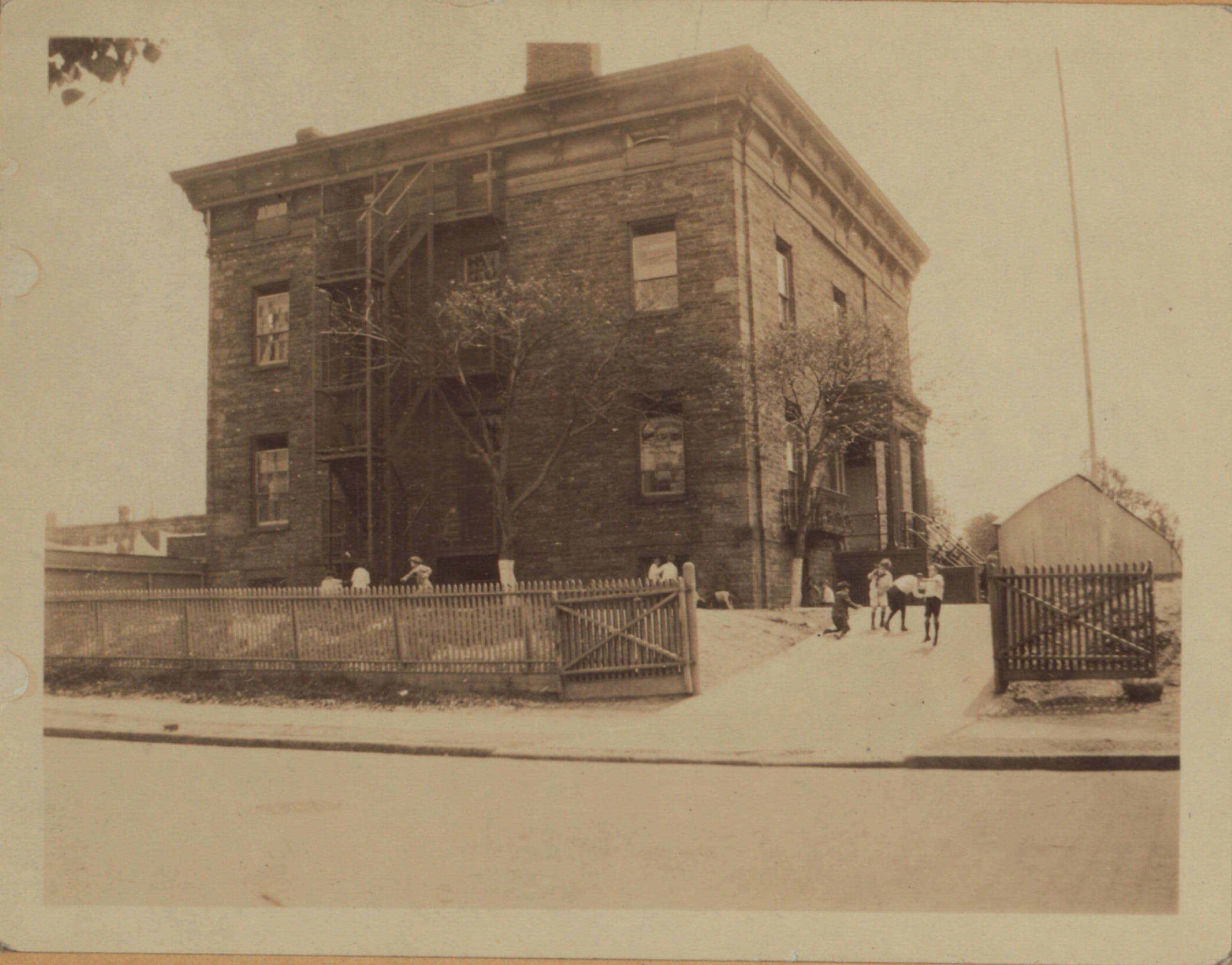 Queens: 2nd Street - 27th Avenue