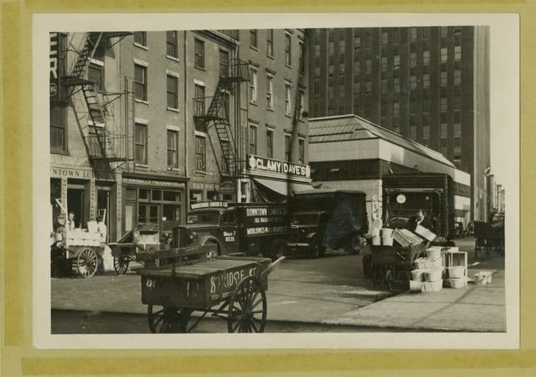Washington Street - Fulton Street looking north