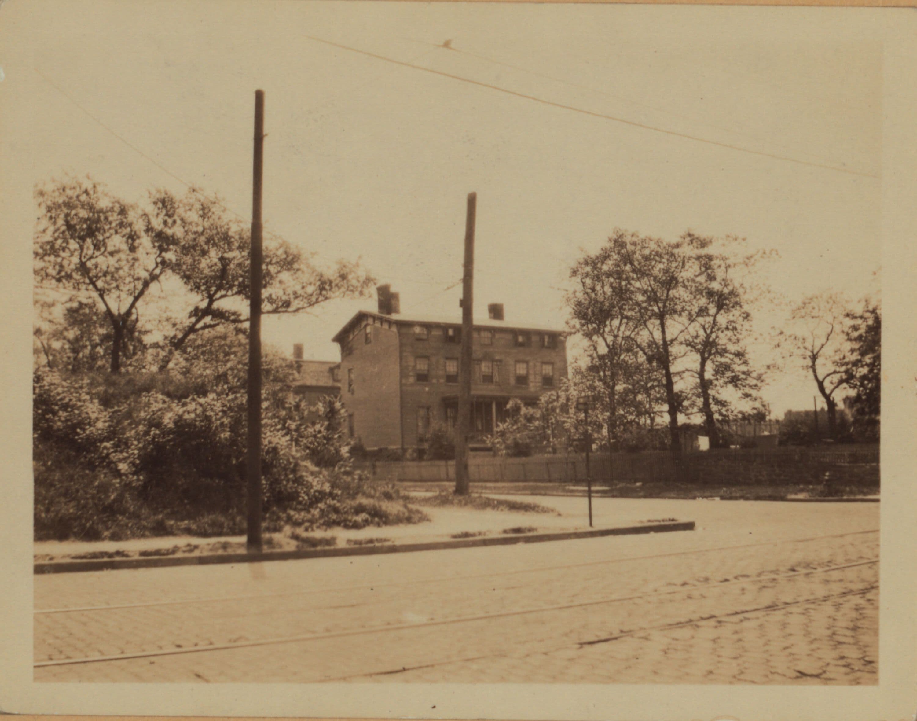 Queens: 30th Road - Vernon Boulevard