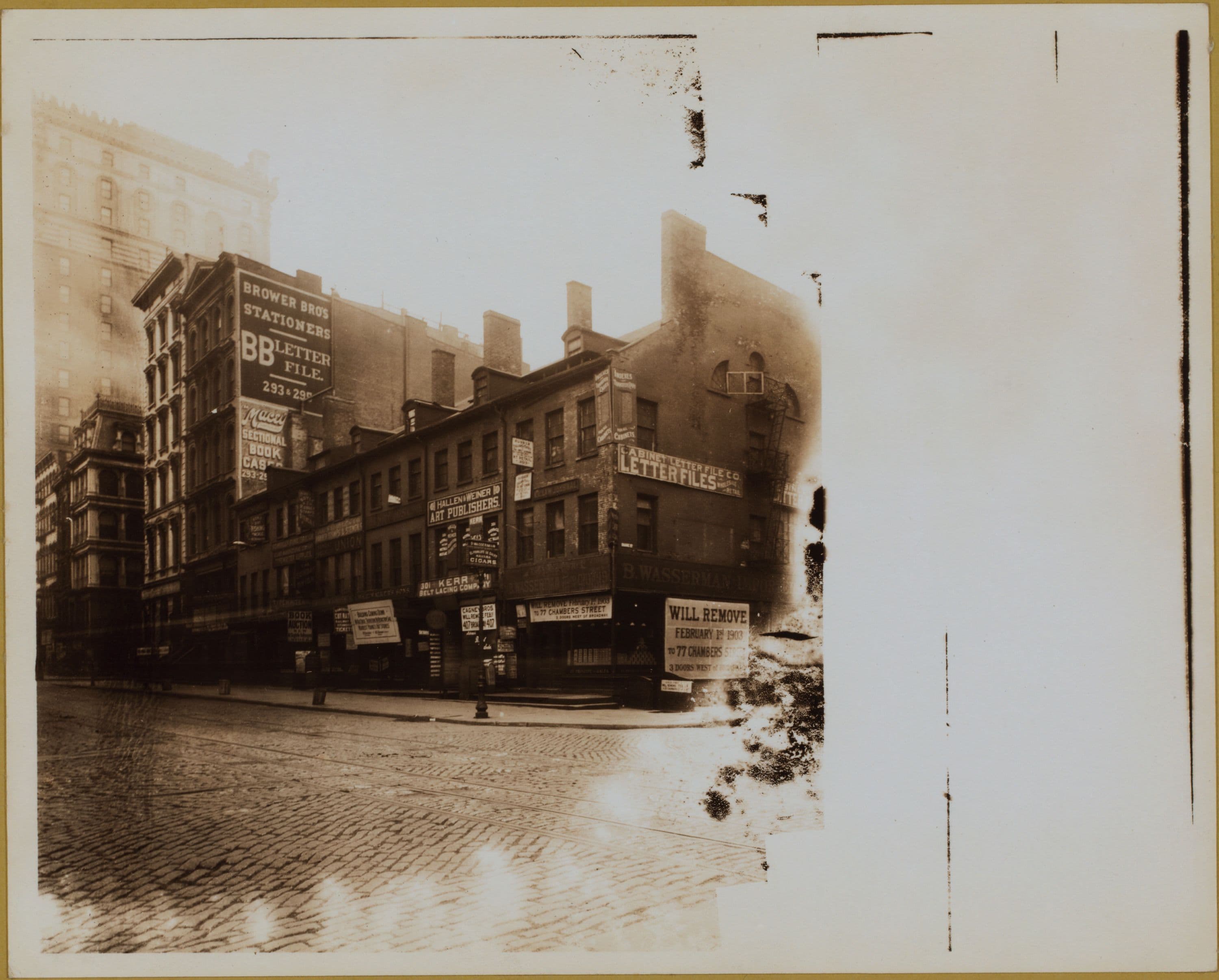 Manhattan: Broadway - Duane Street, 1945