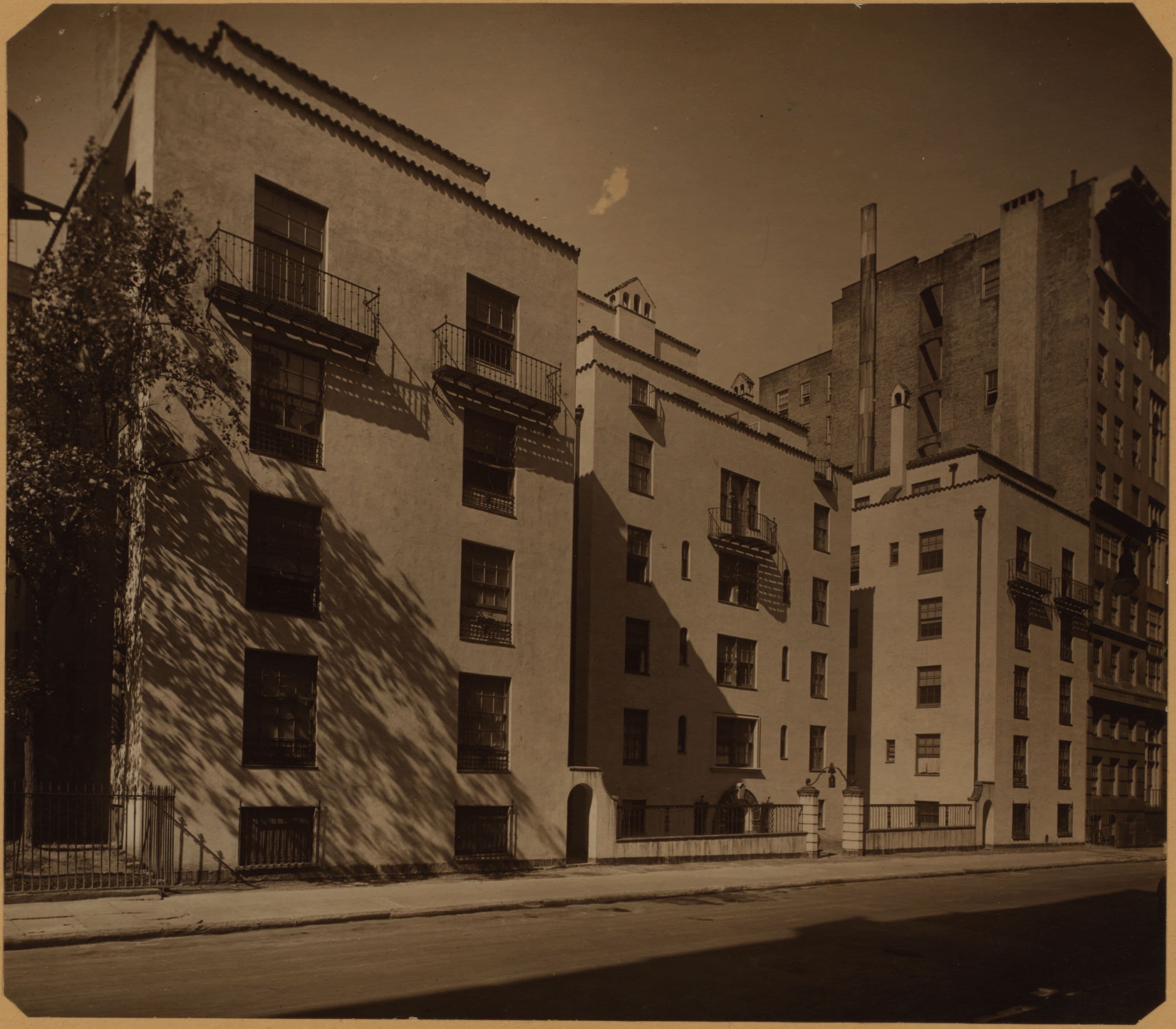 Manhattan: 67th Street (East) - Between Lexington and 3rd Avenues.
