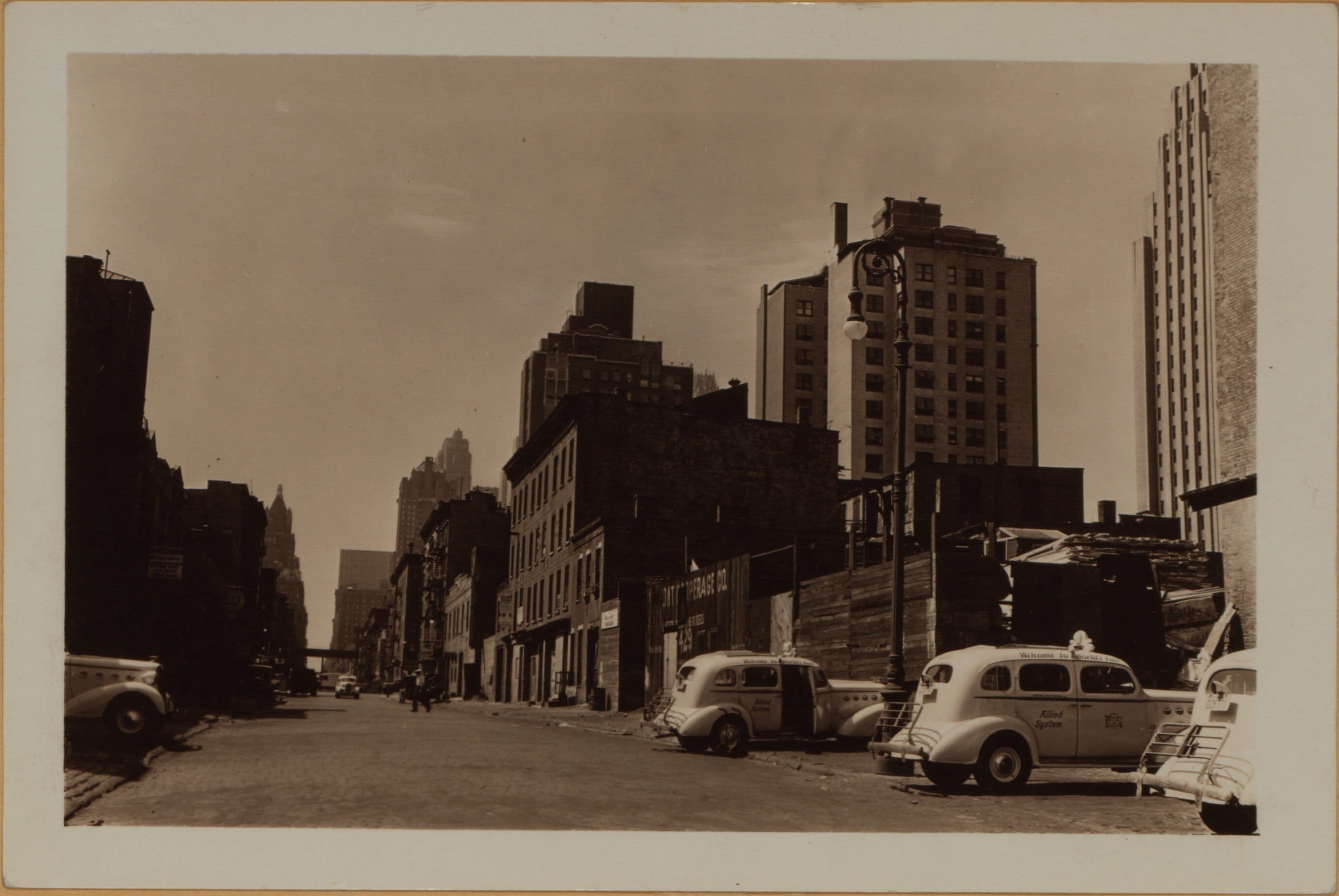 Manhattan: 48th Street (East) - East River Drive