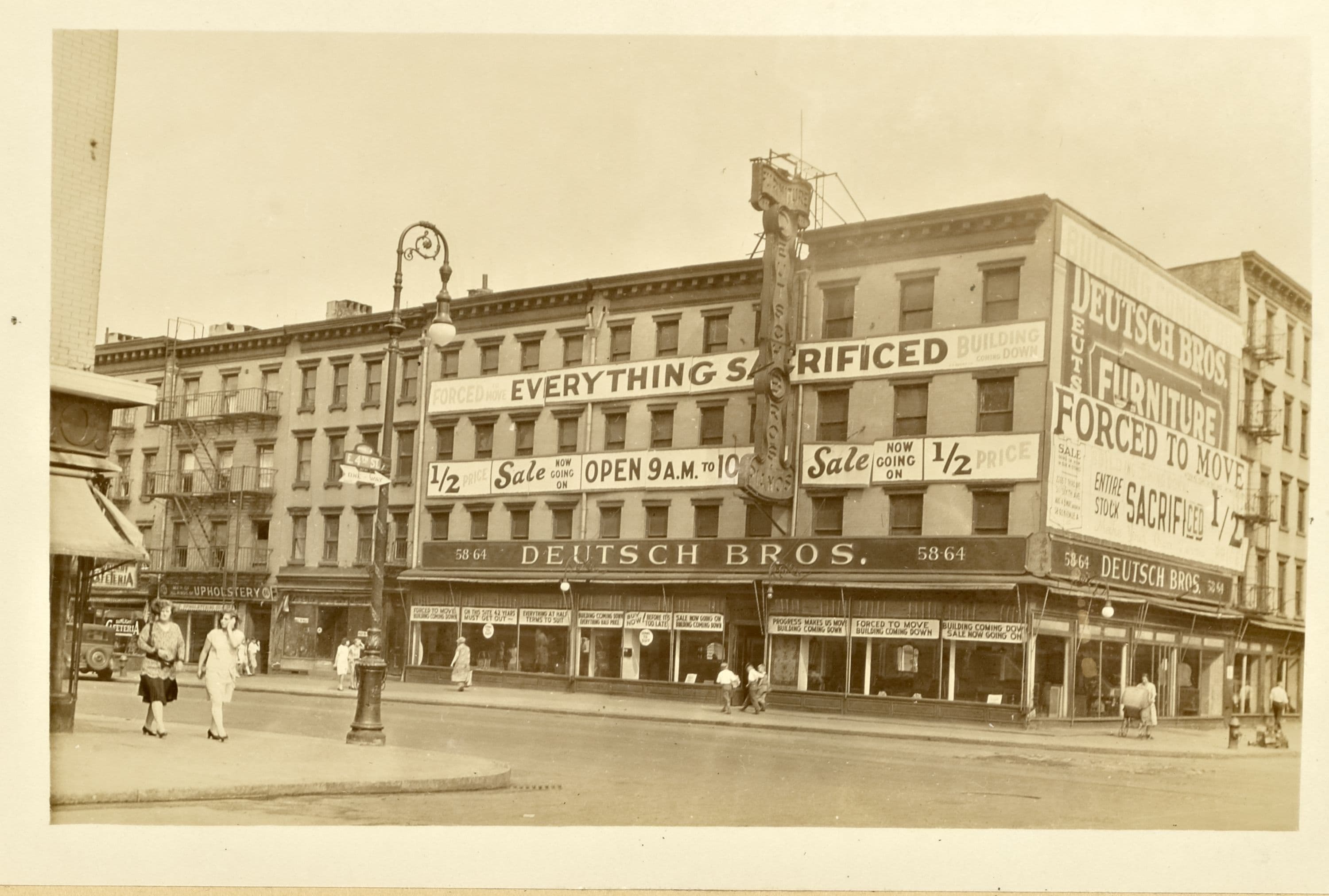 Manhattan: Avenue A - 4th Street