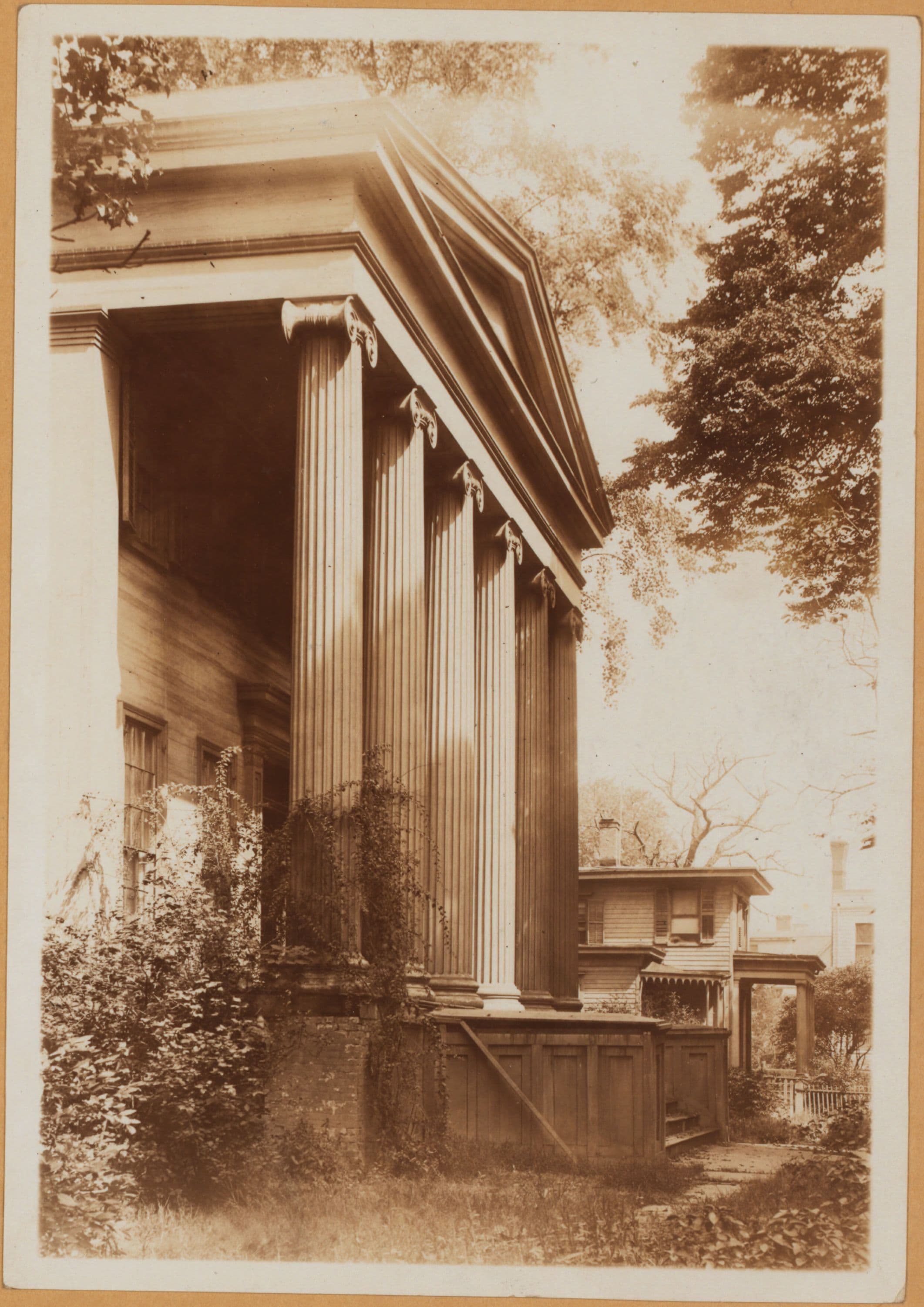 Brooklyn: Flatbush Avenue - Westbury Court