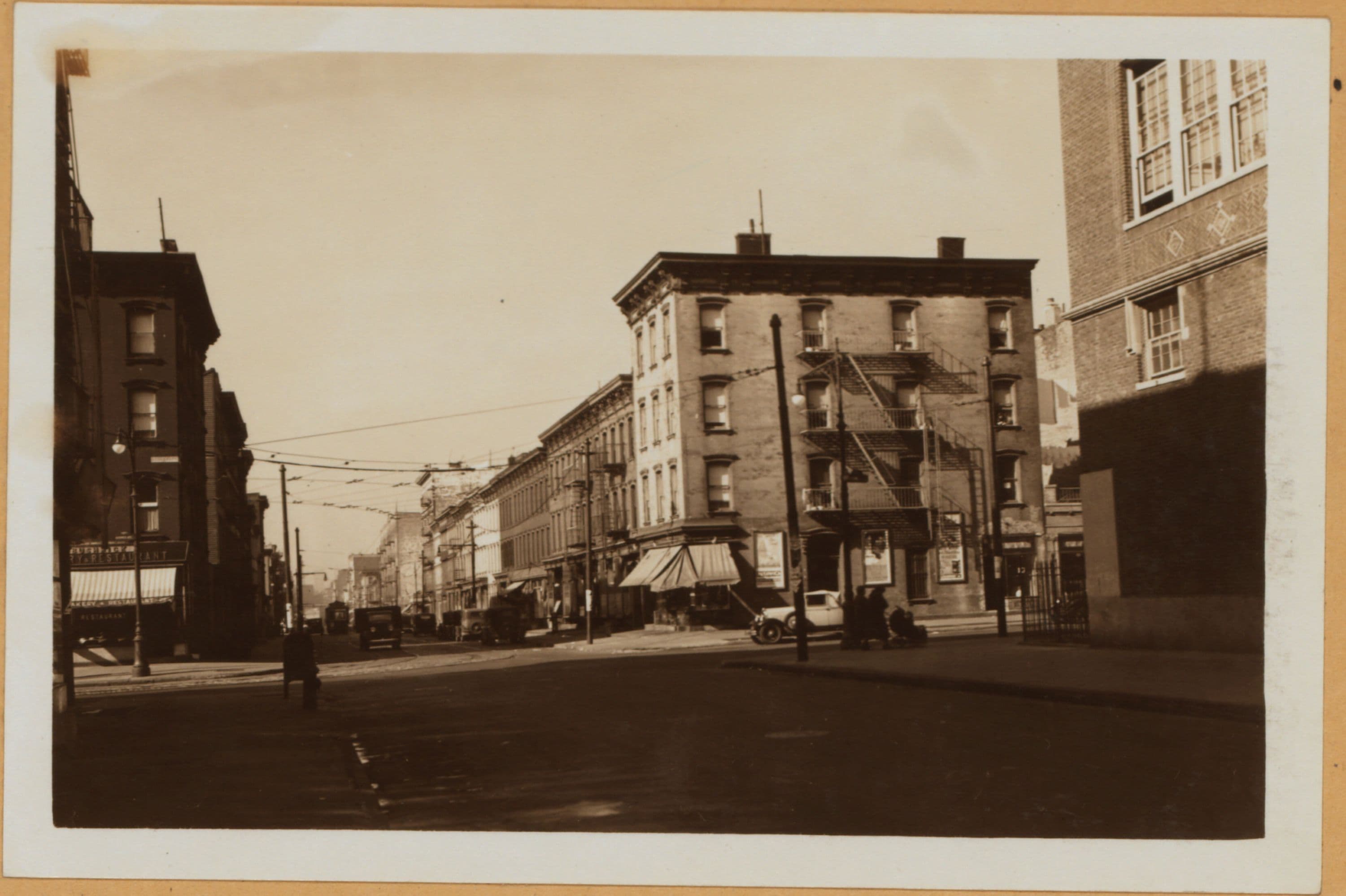 Brooklyn: Meserole Street - Bushwick Avenue