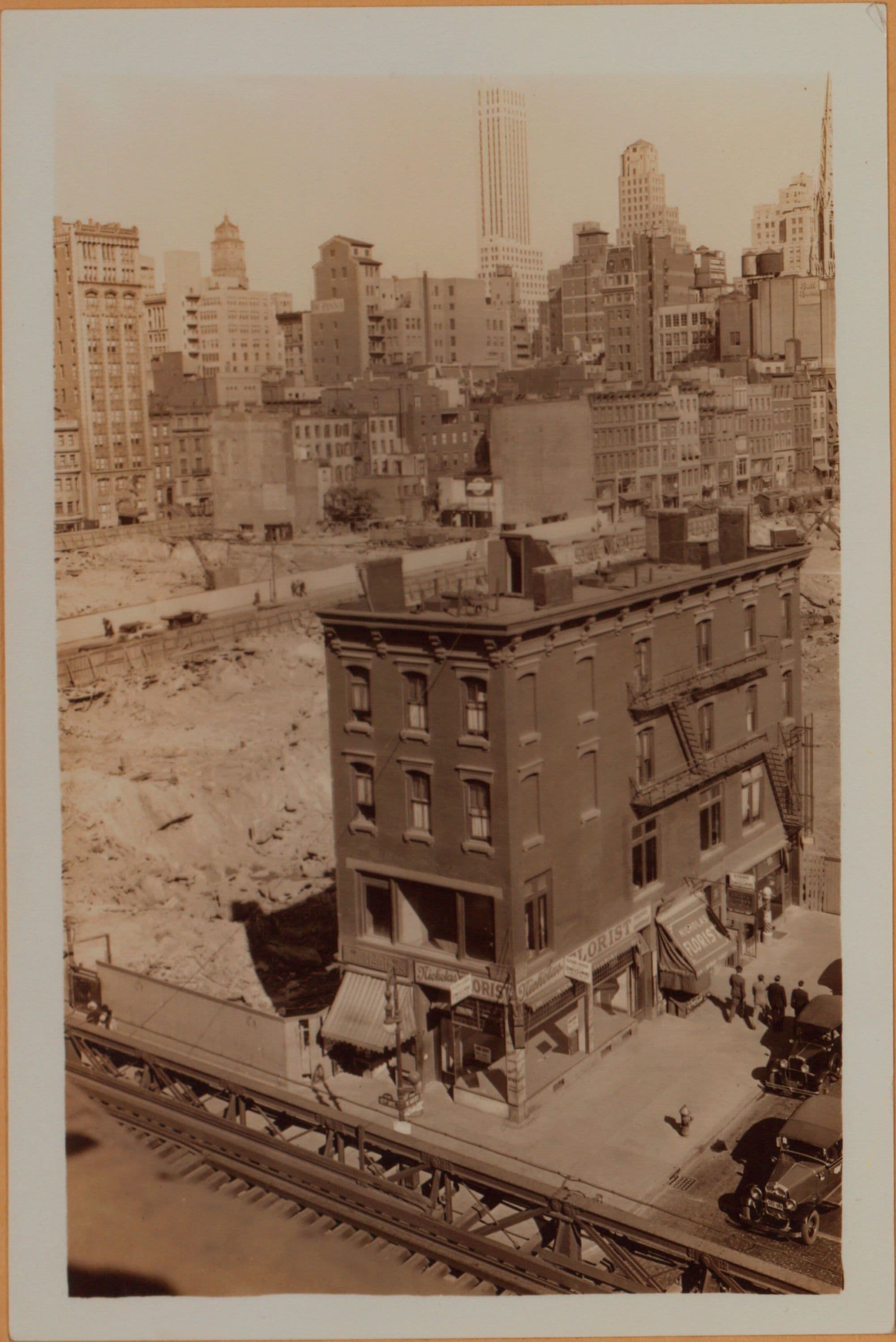 Manhattan: 6th Avenue - 49th Street (West)
