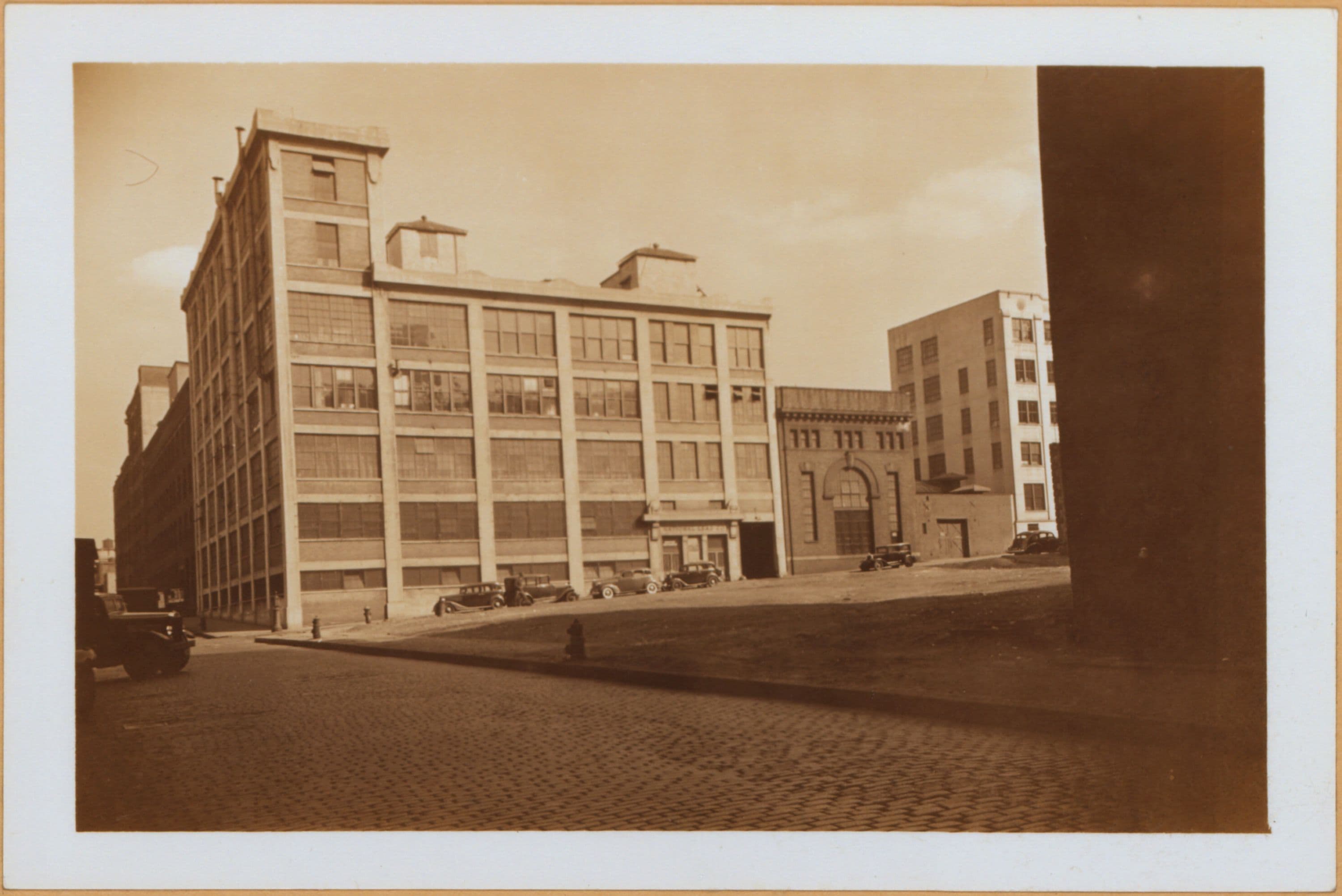 Brooklyn: Front Street - Jay Street