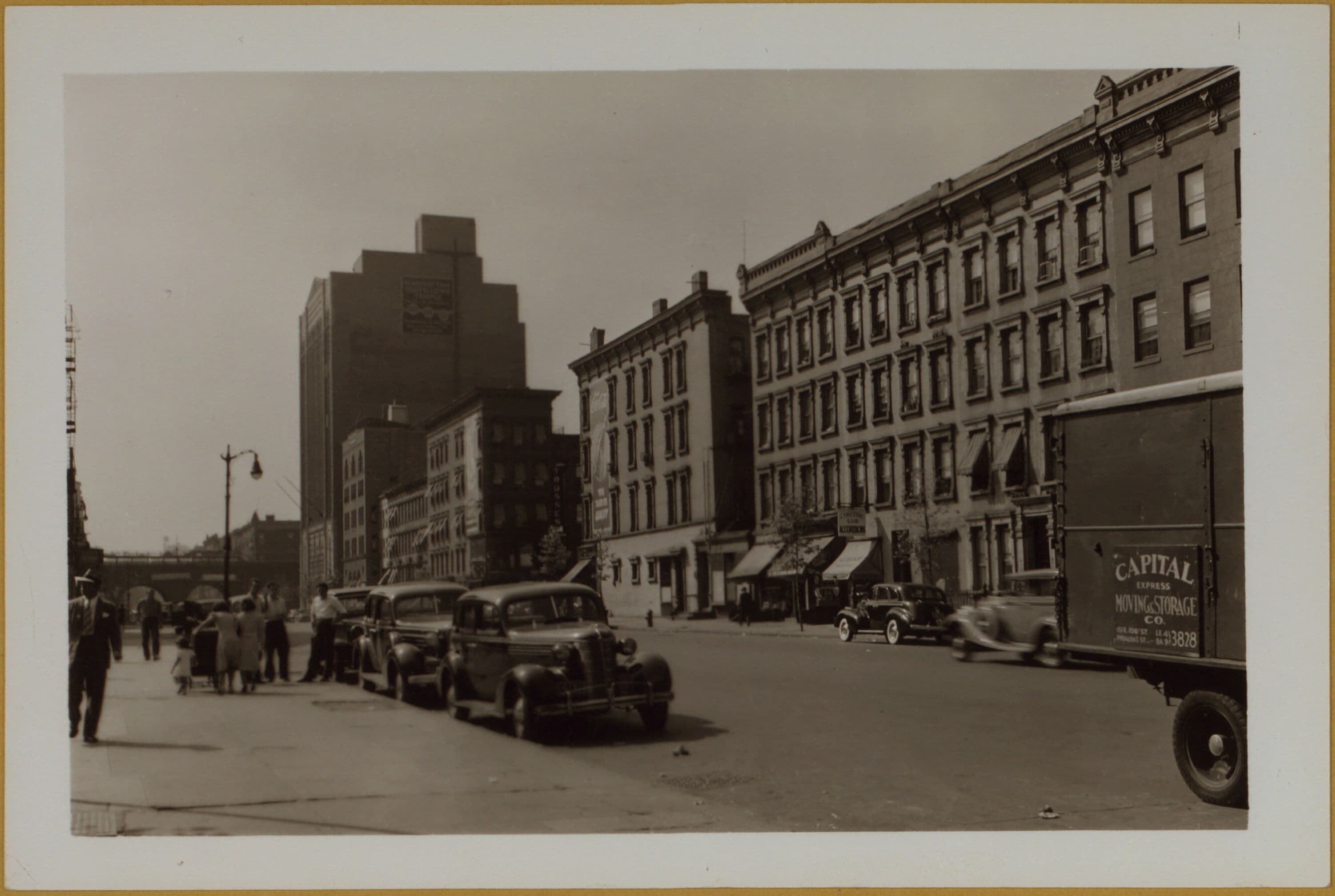 Manhattan: 106th Street - Lexington Avenue, 1941