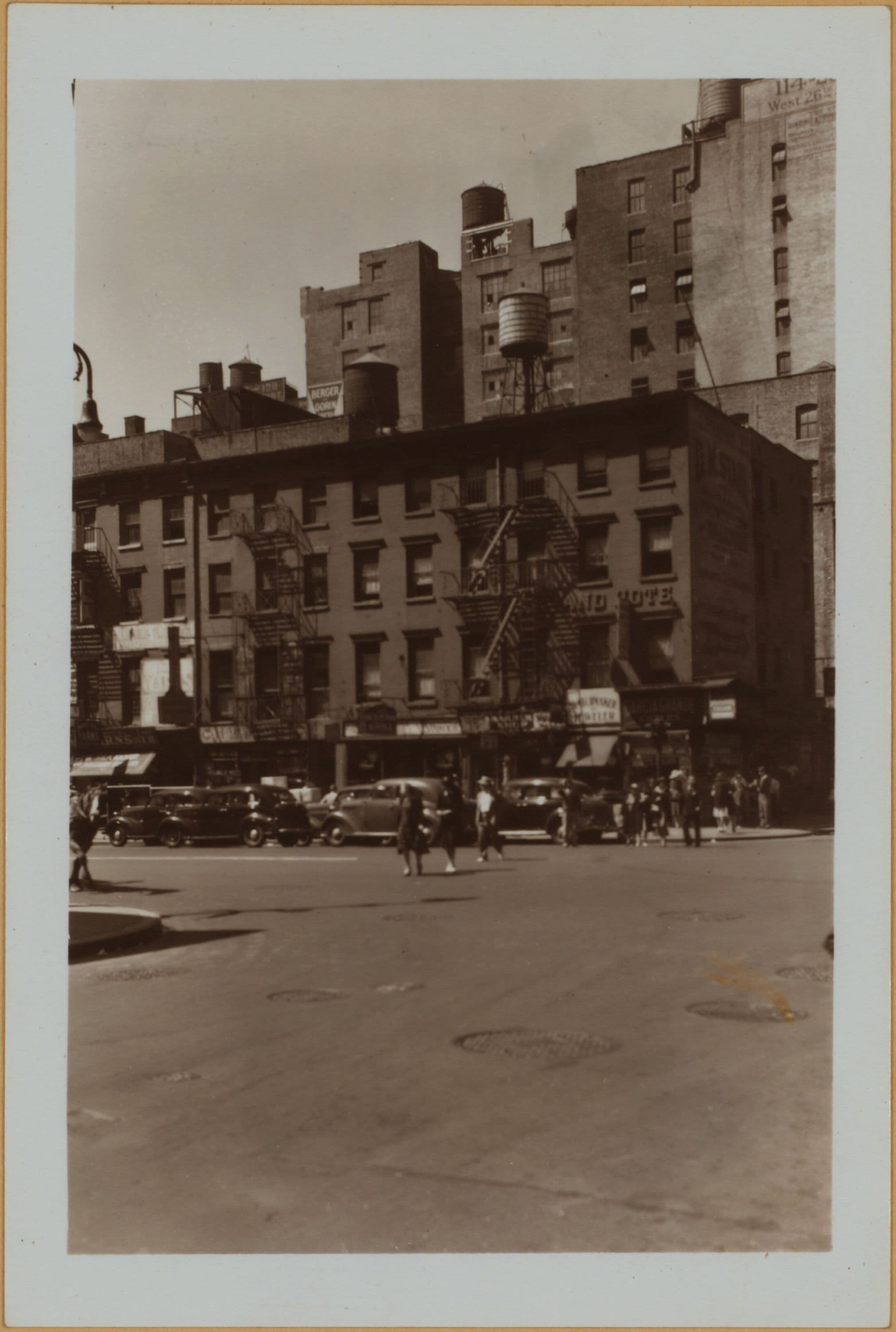 Manhattan: 6th Avenue - 26th Street (West), 1939–1940