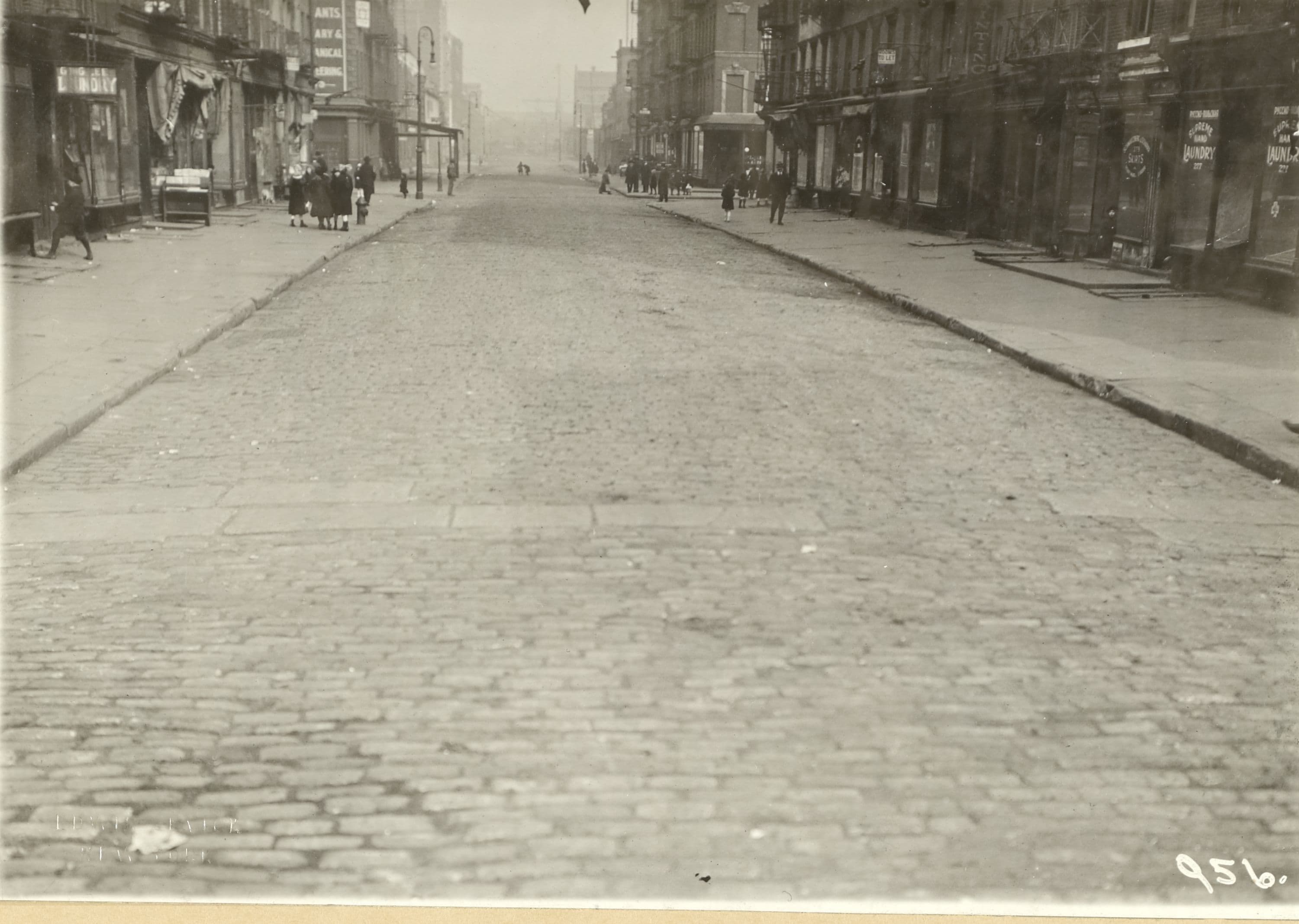 Manhattan: Avenue B - 16th Street