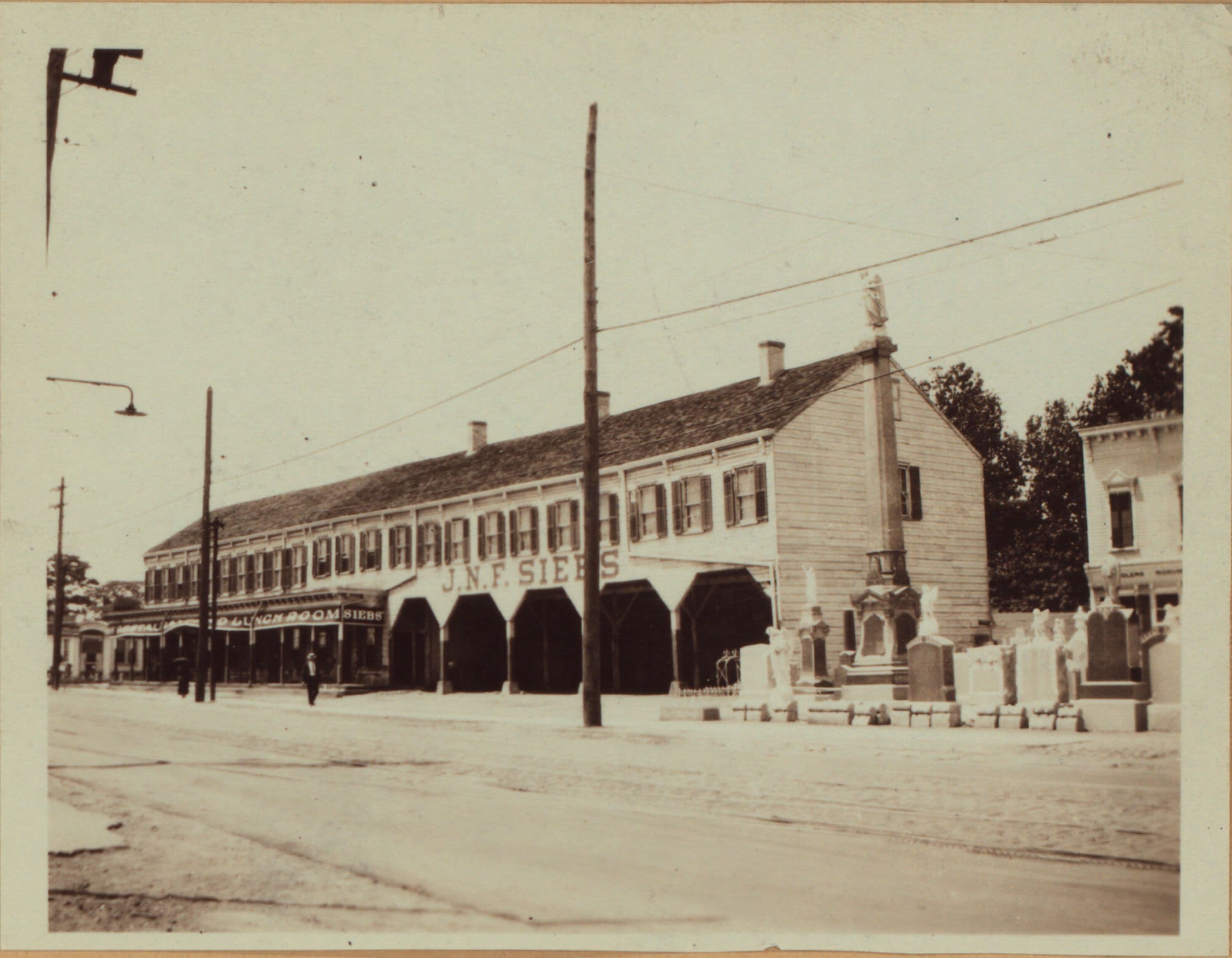 Queens: Metropolitan Avenue - 70th Street, 1922–1925