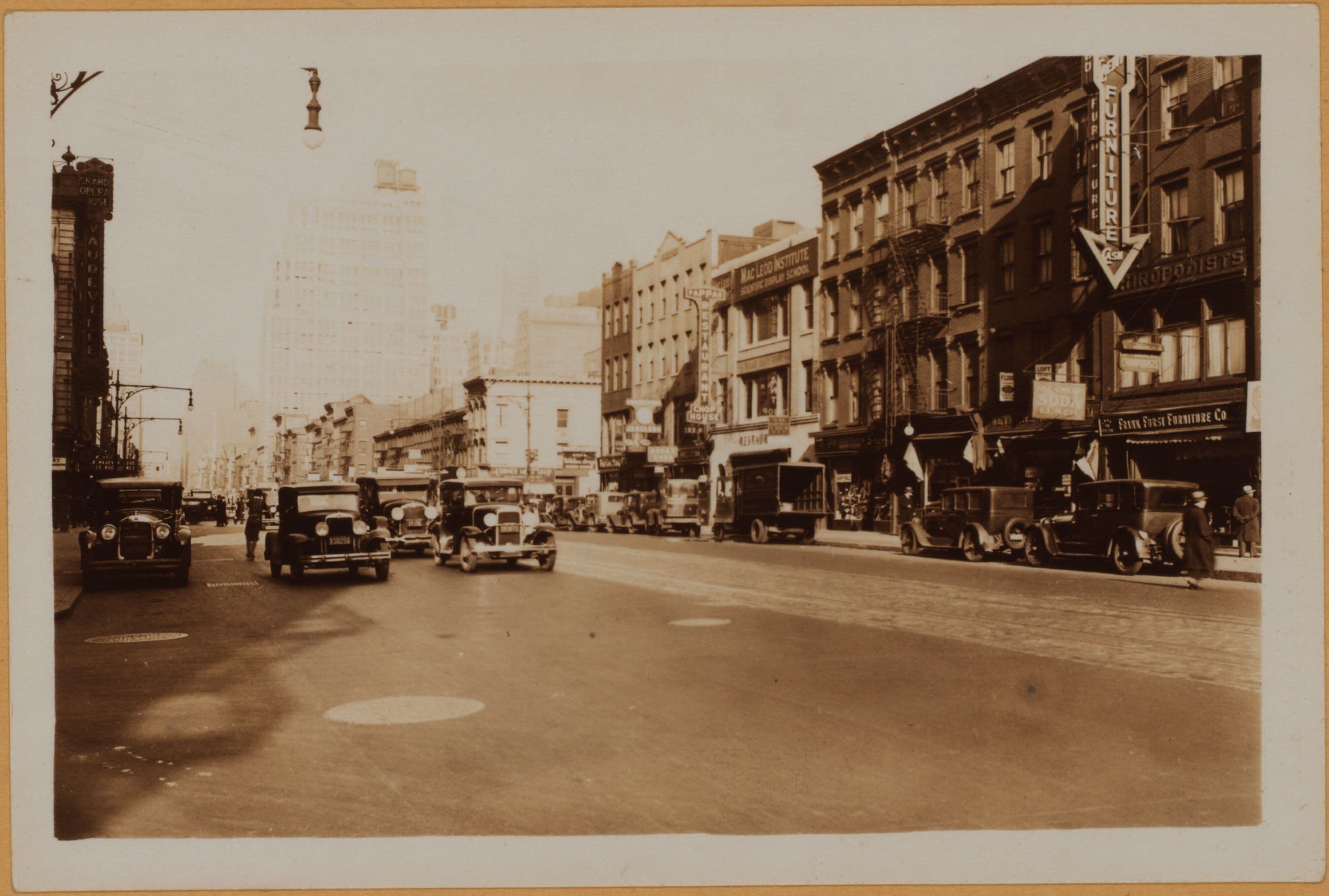 Manhattan: 8th Avenue - 22nd Street (West), 1928–1932