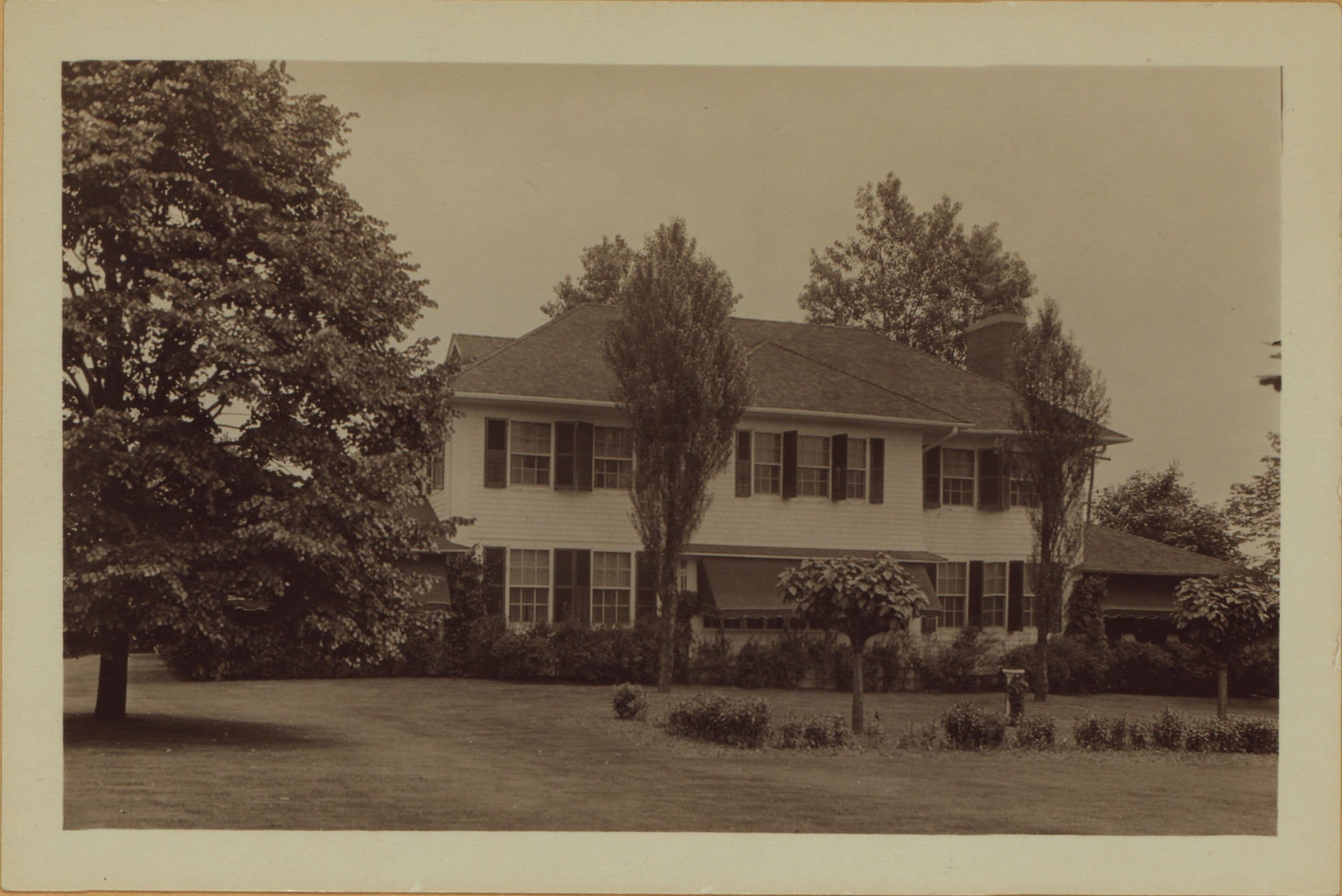 Richmond: Four Corners Road - Benedict Road