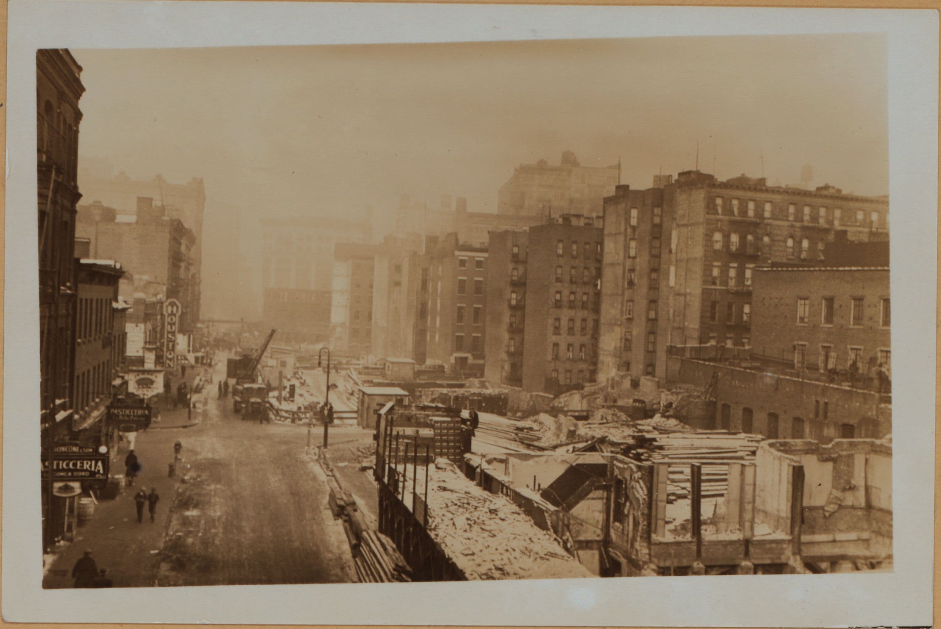 Manhattan: Houston Street - Broadway, 1929