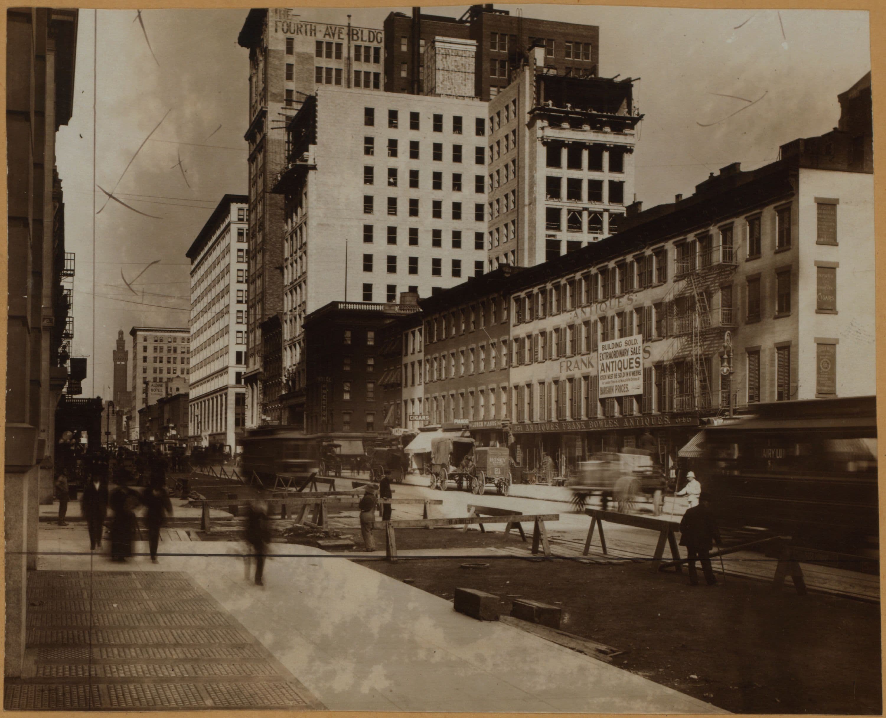 Manhattan: 4th Avenue - 25th Street, 1915